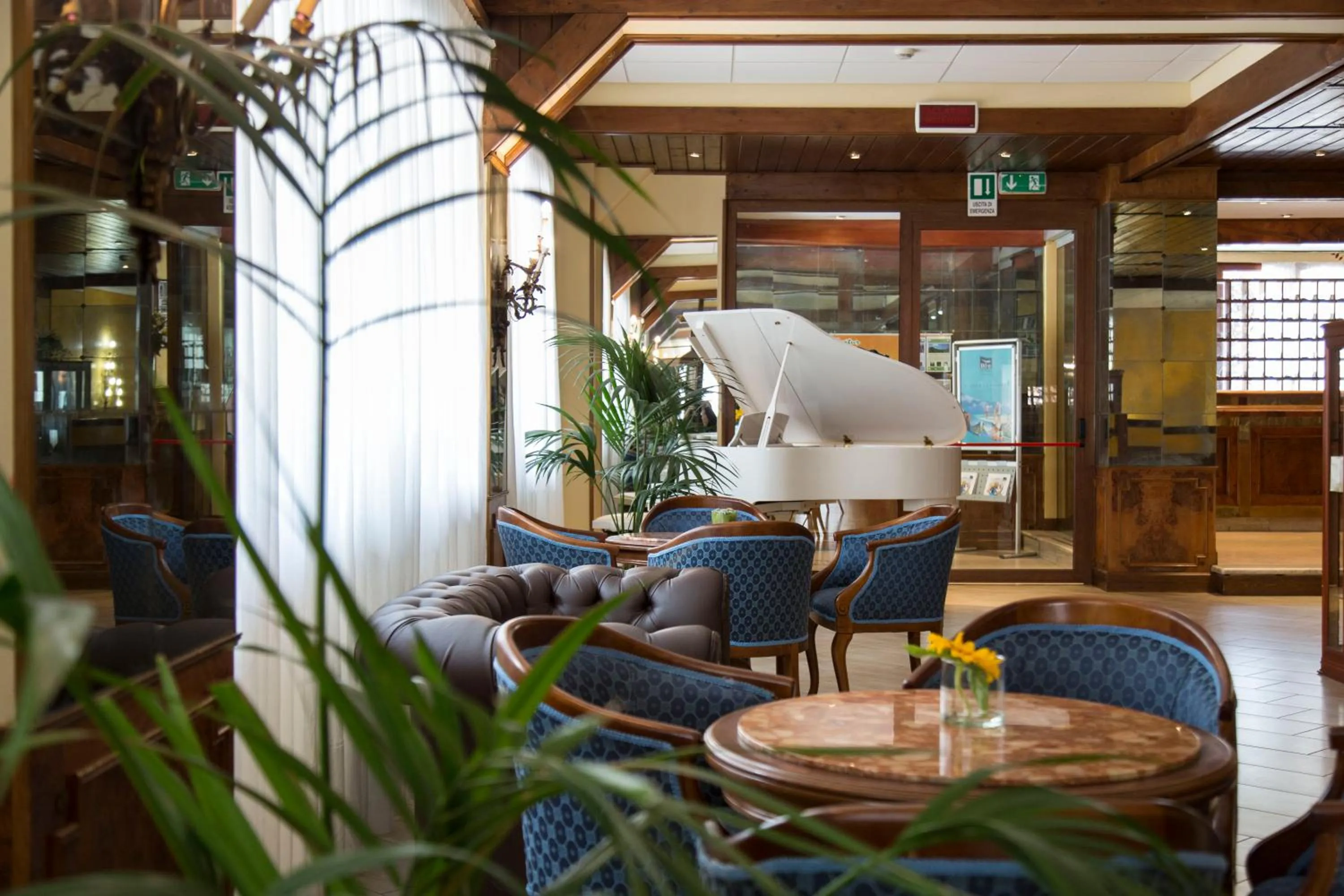 Communal lounge/ TV room in Grand Hotel del Parco