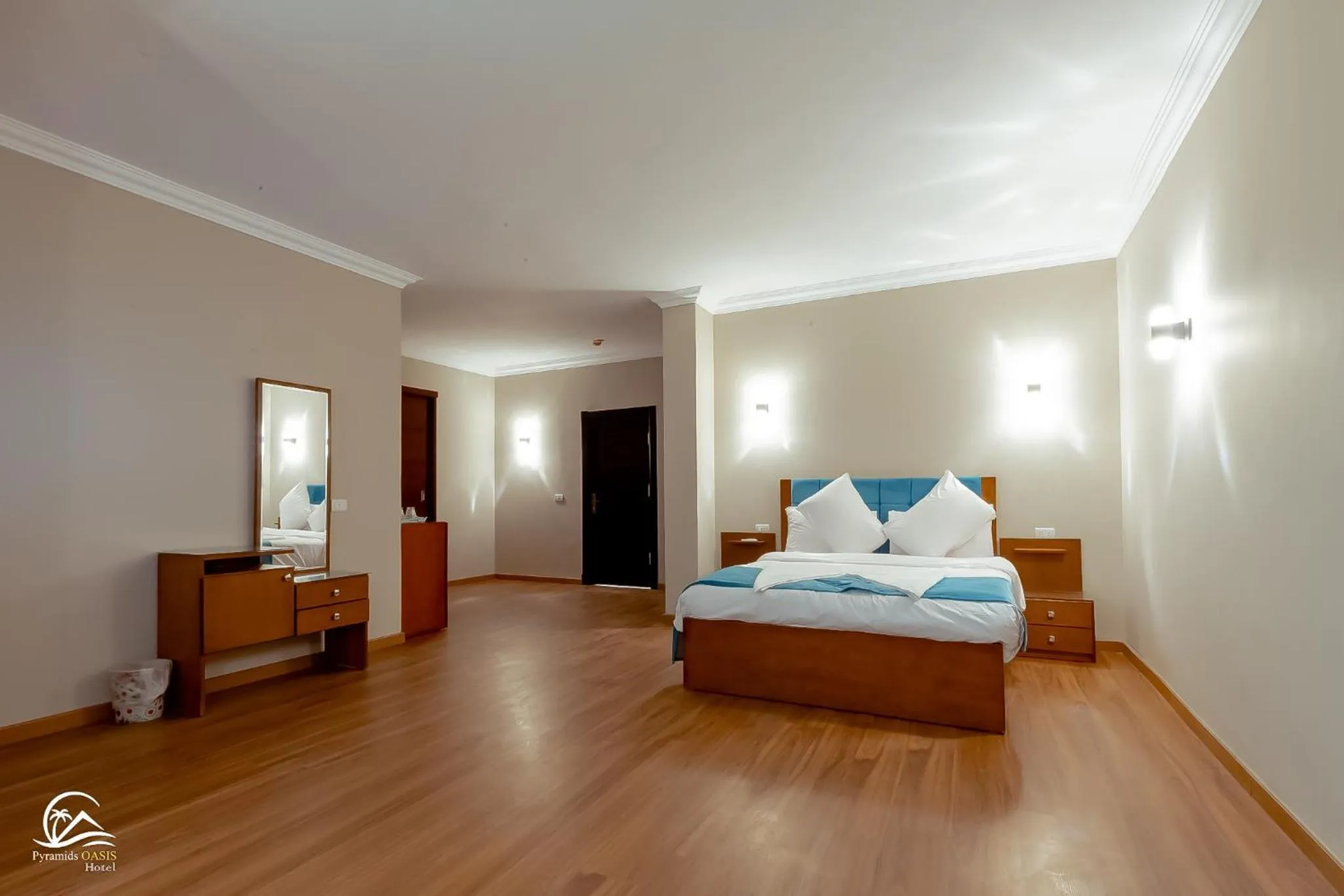 Bedroom, Bed in Pyramids Oasis Hotel