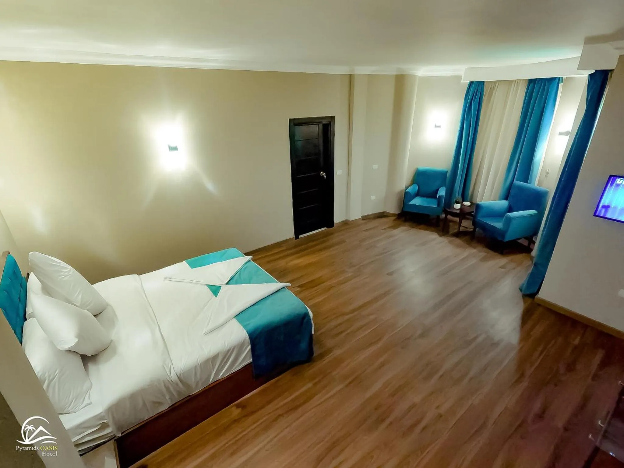 Bedroom, Bed in Pyramids Oasis Hotel