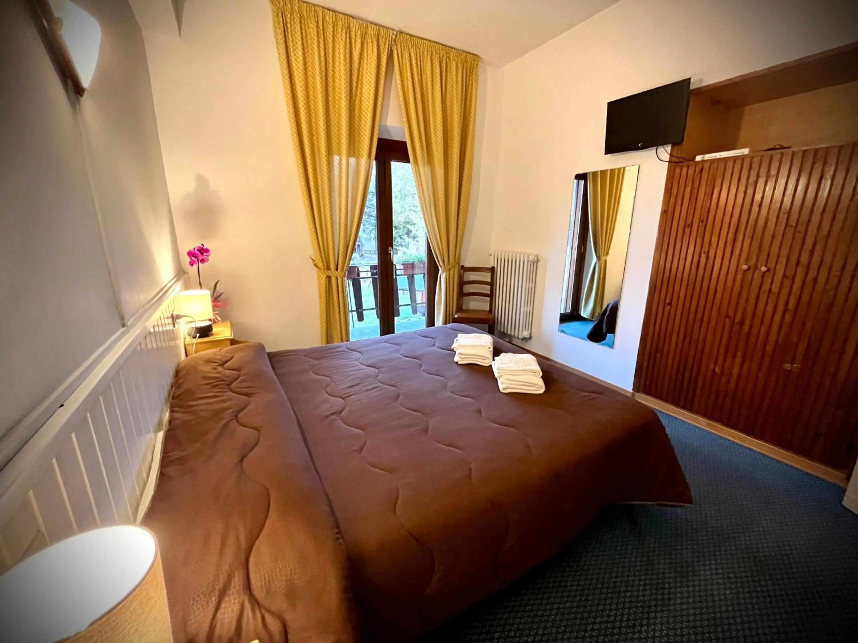 Bed in Hotel Pinguino