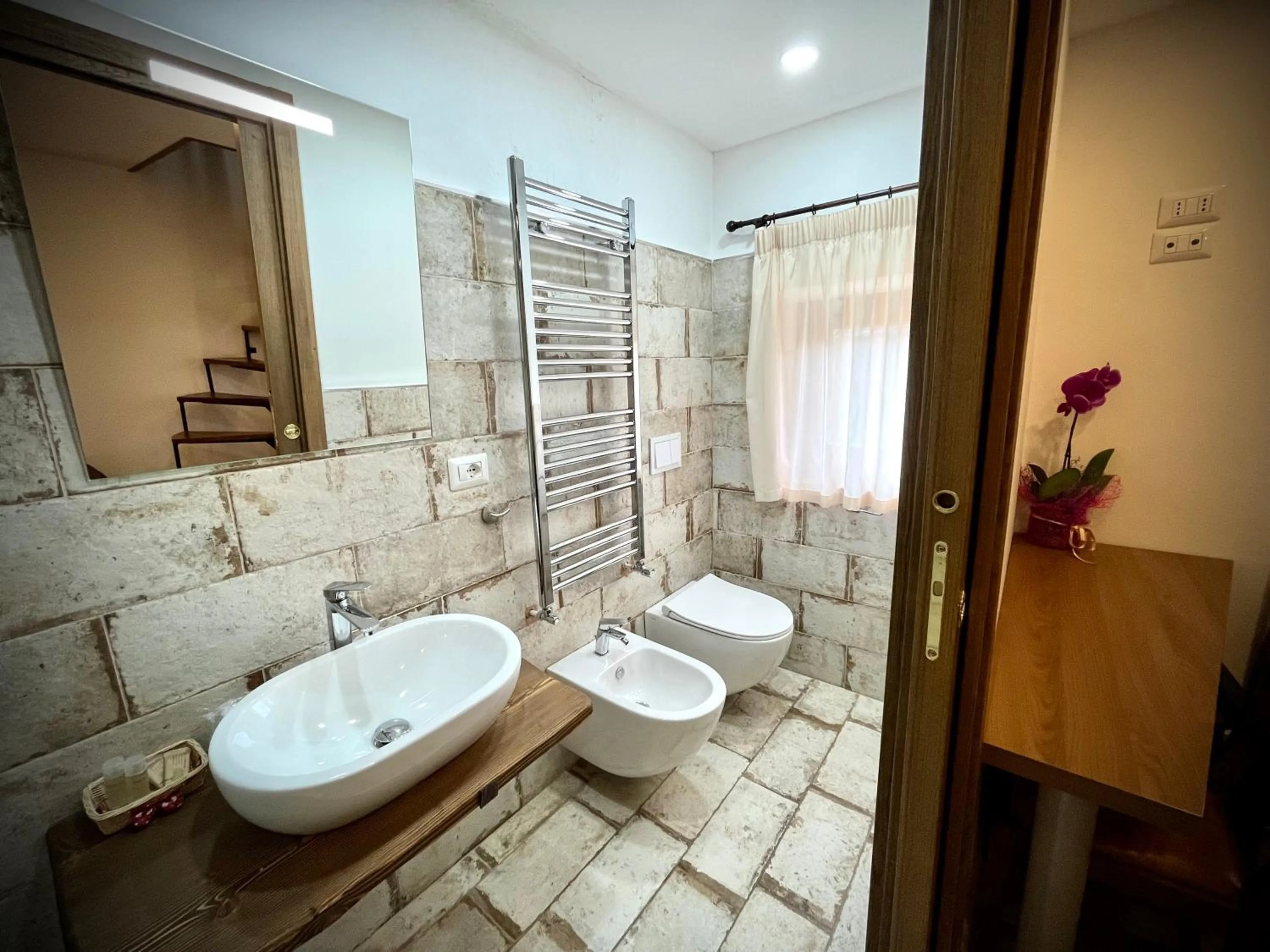 Shower in Hotel Pinguino