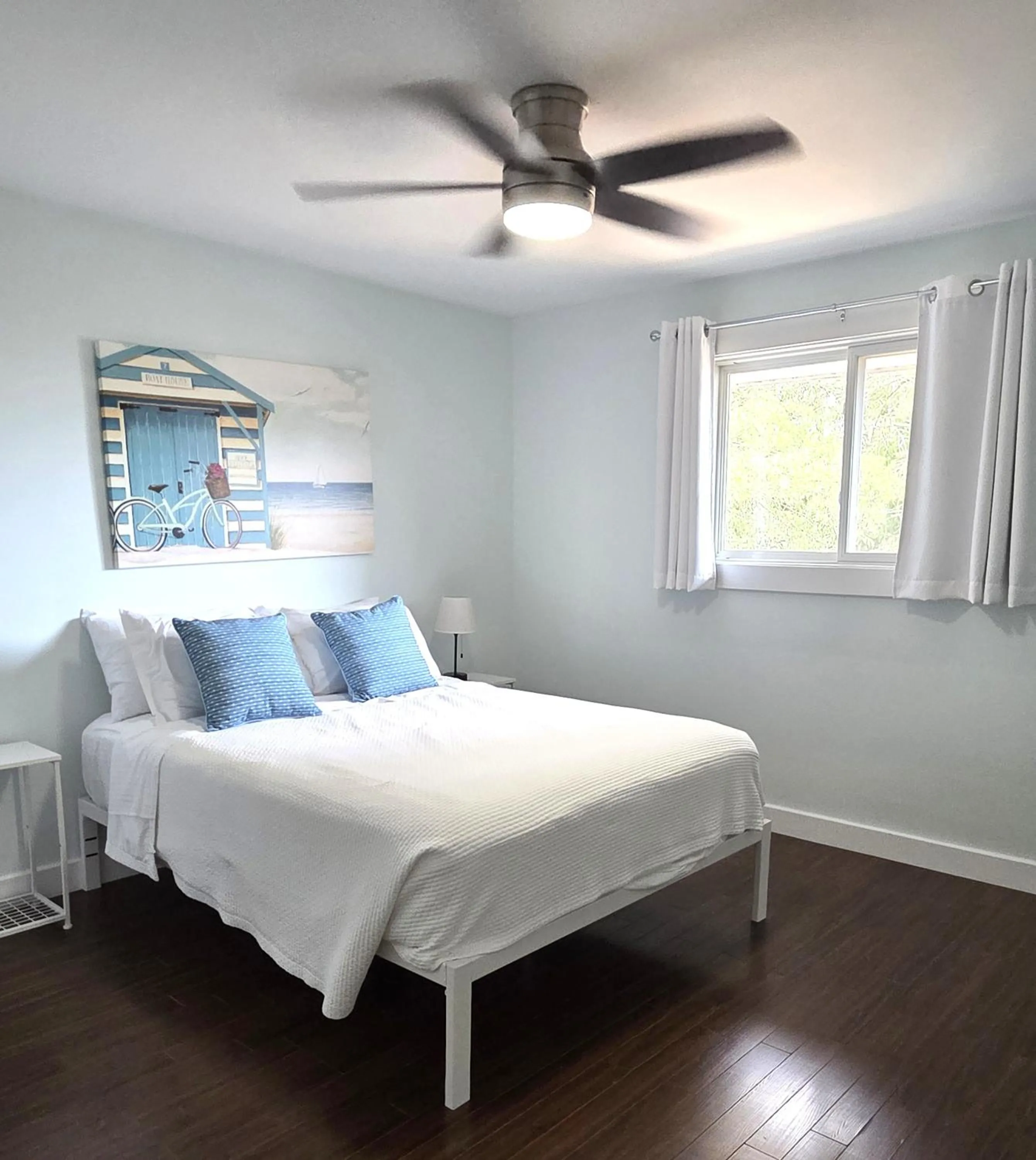 Bed in Oasis by the Bay Vacation Suites