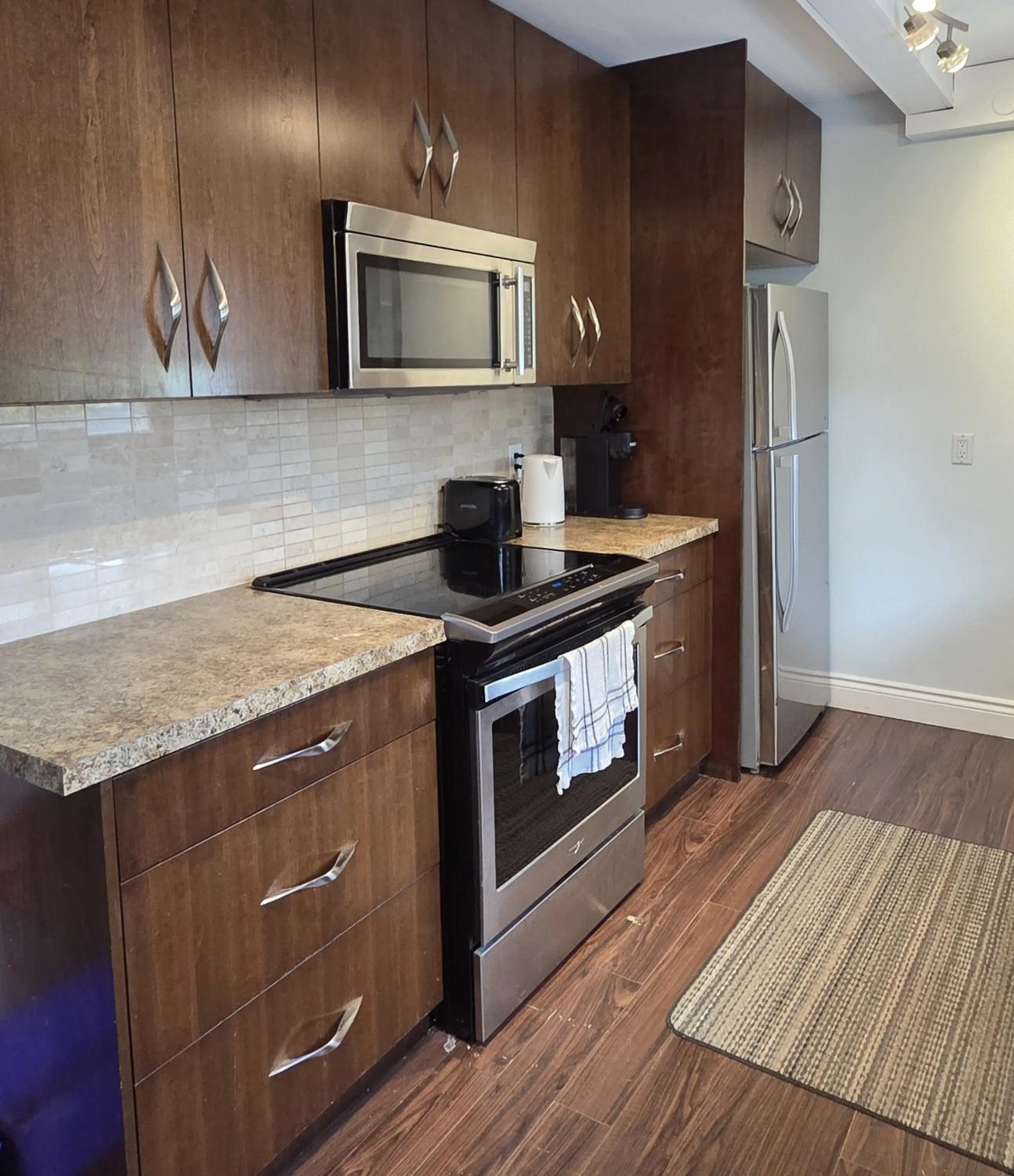 Oasis by the Bay Vacation Suites