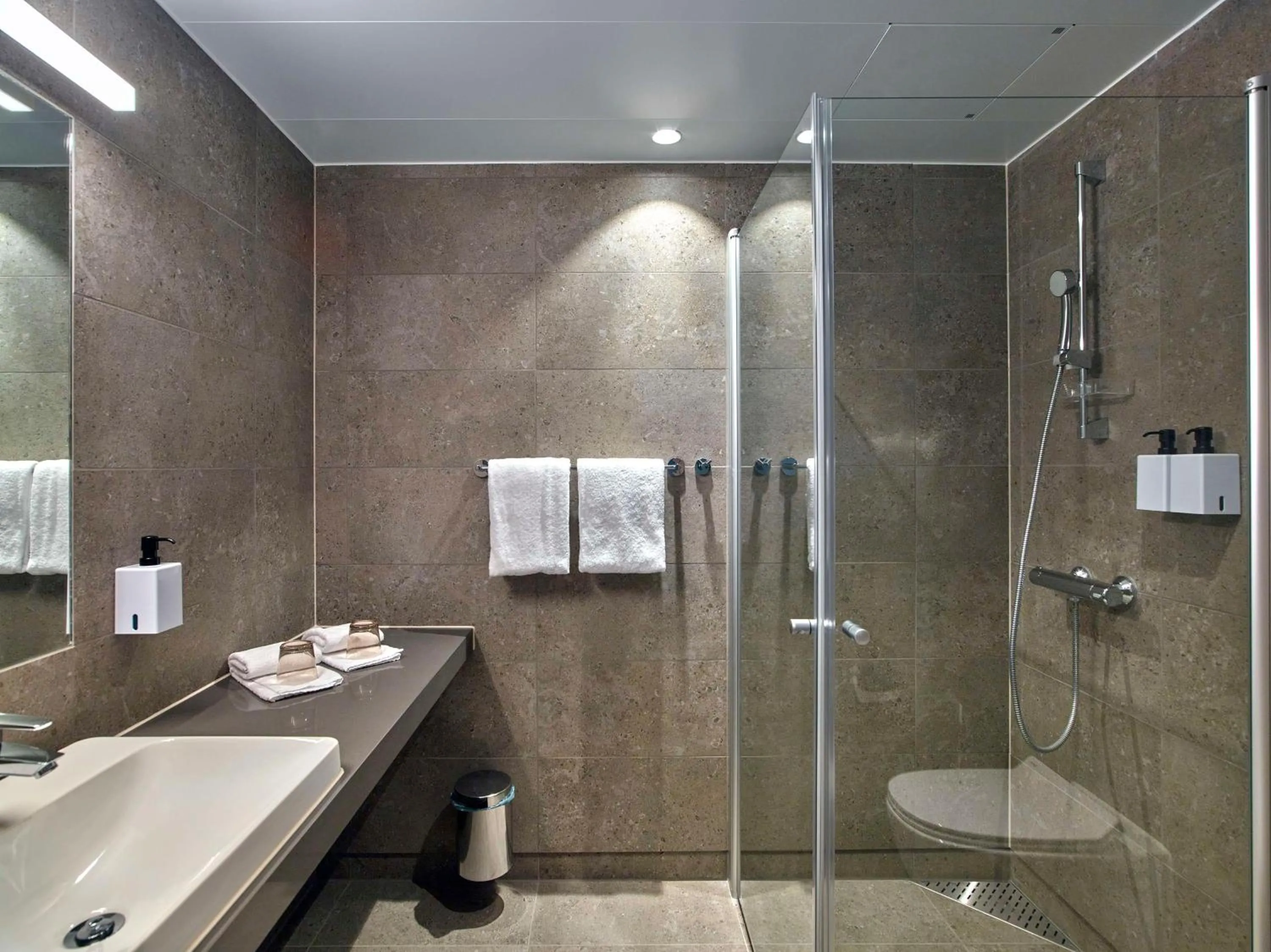 Bathroom in Scandic Oceanhamnen