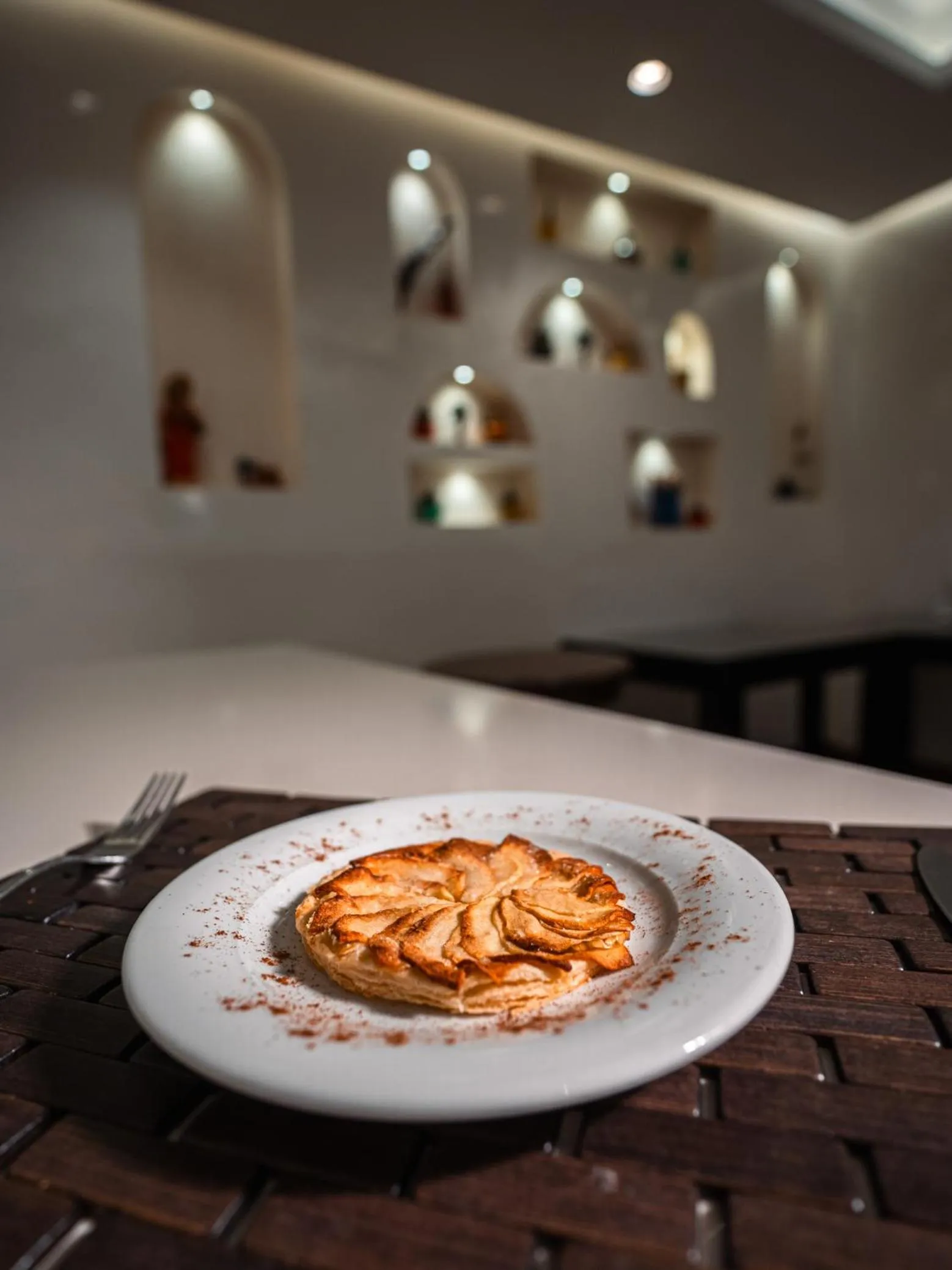 Restaurant/places to eat in Hotel Al Walid