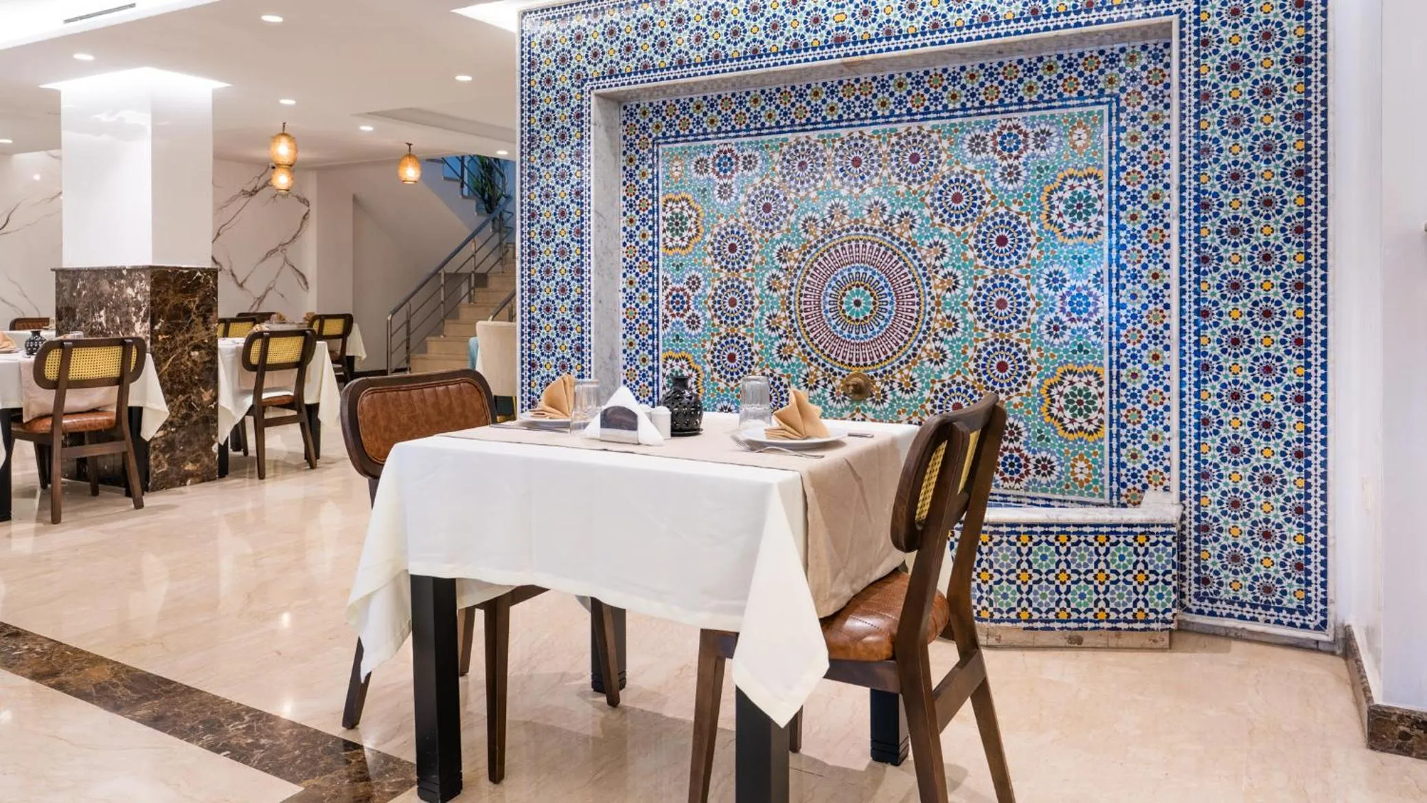 Restaurant/places to eat in Hotel Al Walid