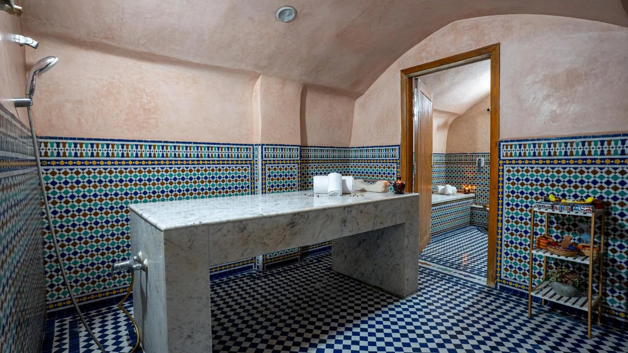 Steam room in Hotel Al Walid