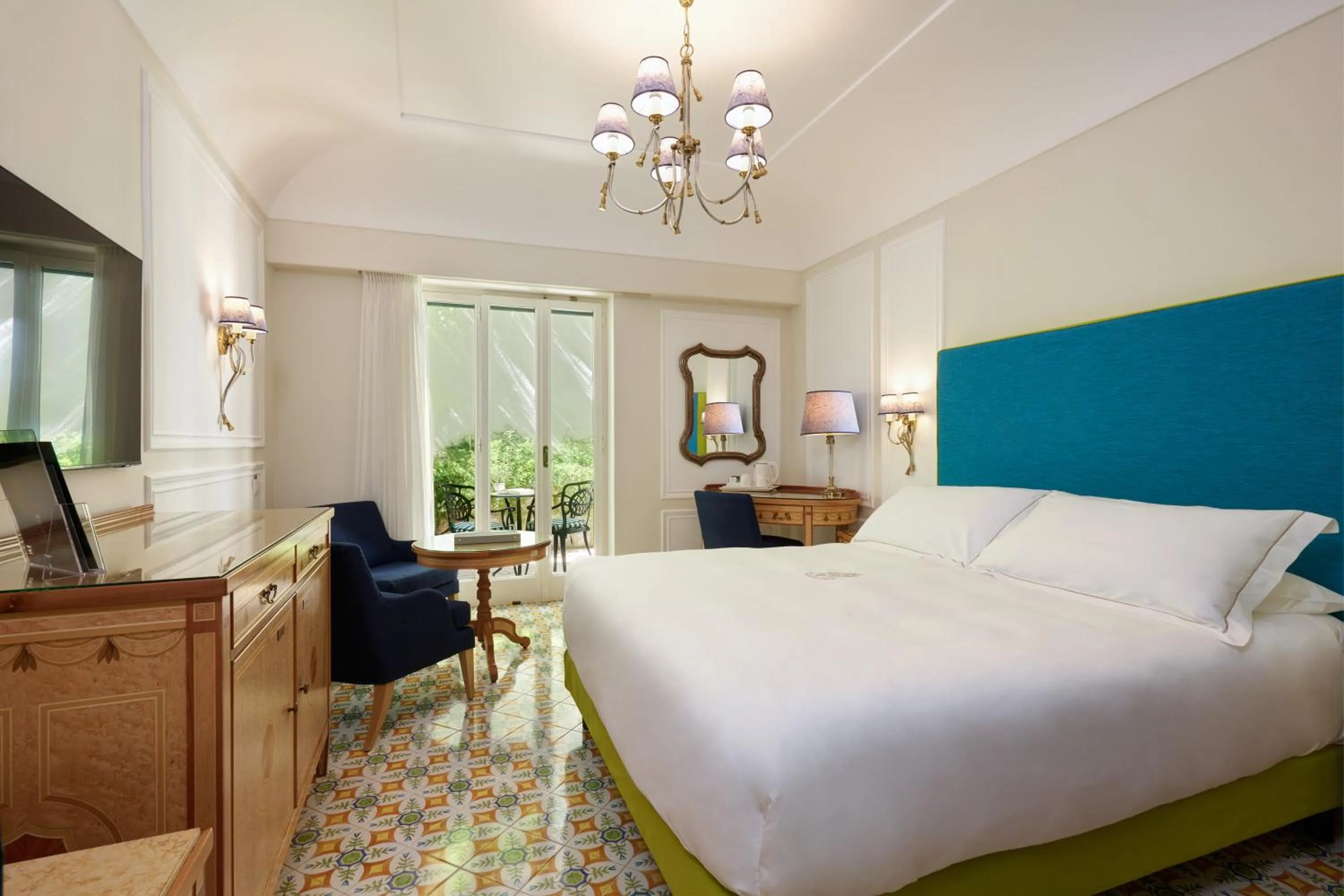 Bedroom, Bed in Grand Hotel Capodimonte