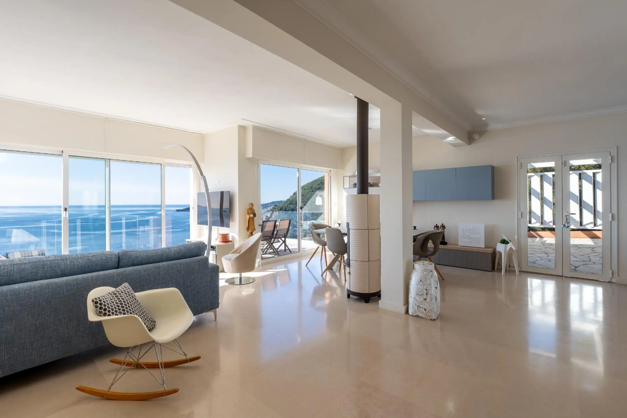 TV and multimedia in Villa Eze Vue Mer