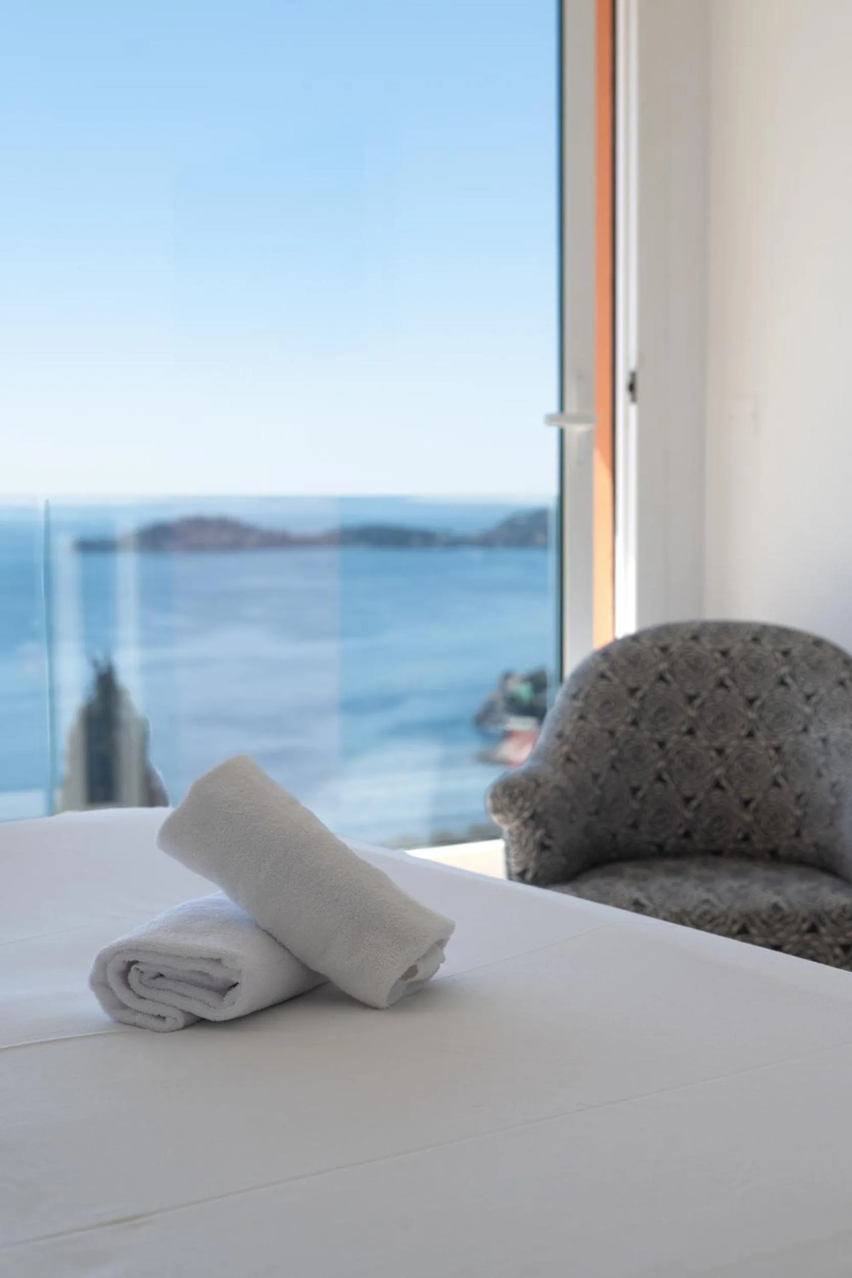Bed in Villa Eze Vue Mer