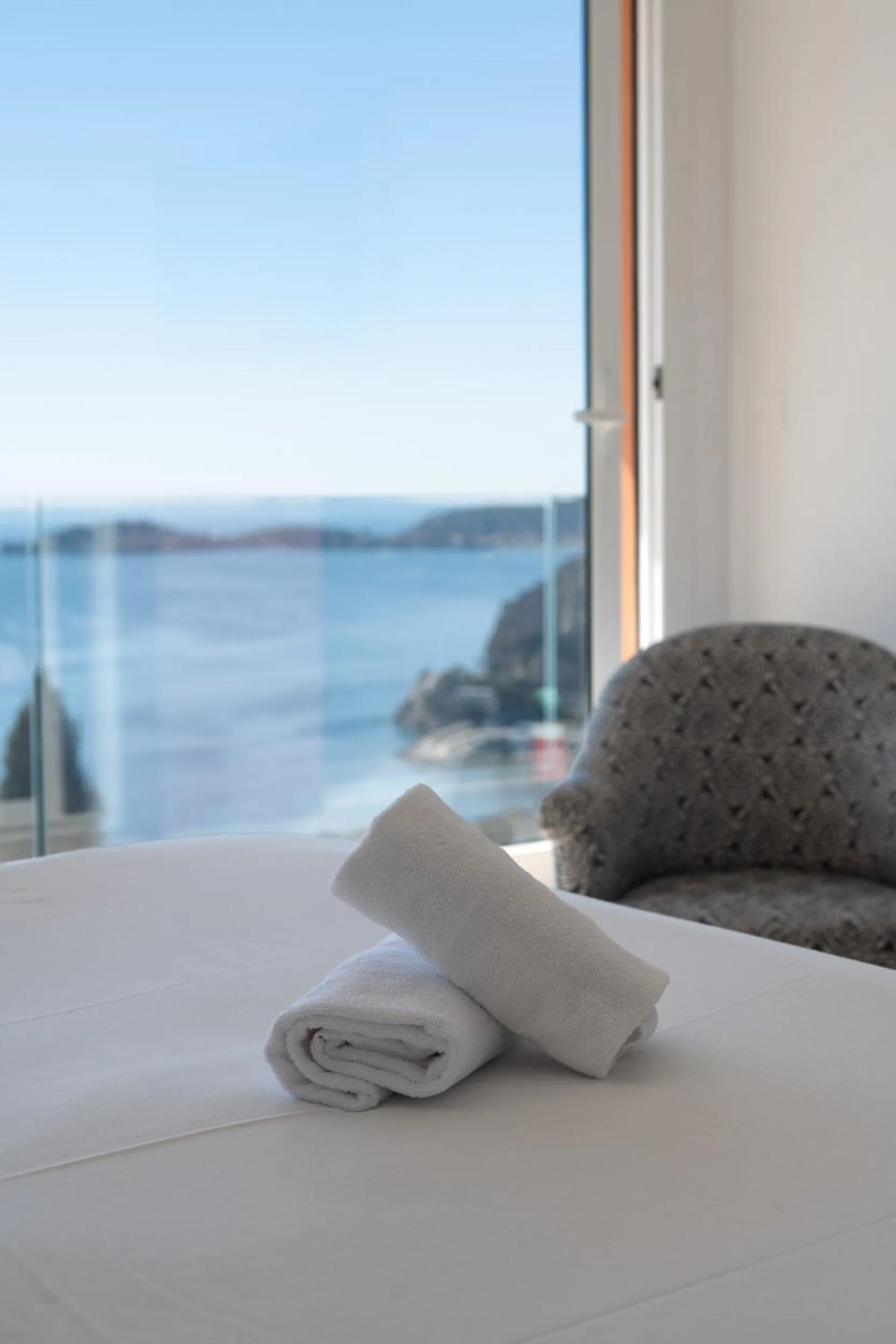Bed in Villa Eze Vue Mer