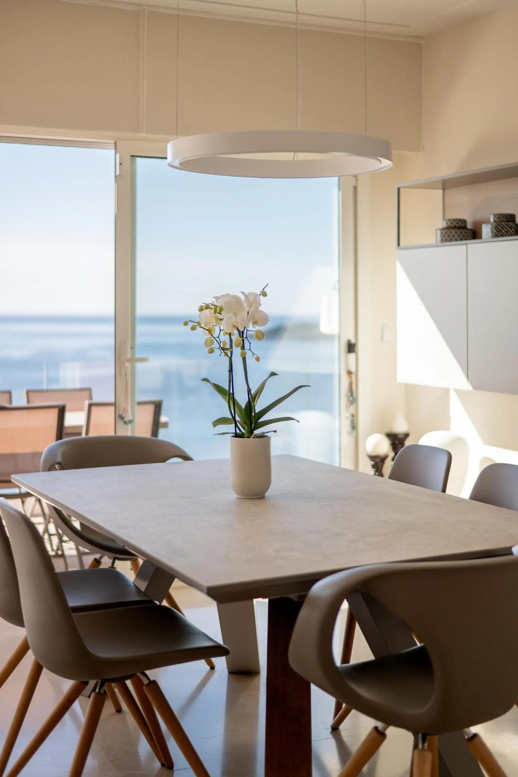 Dining area in Villa Eze Vue Mer