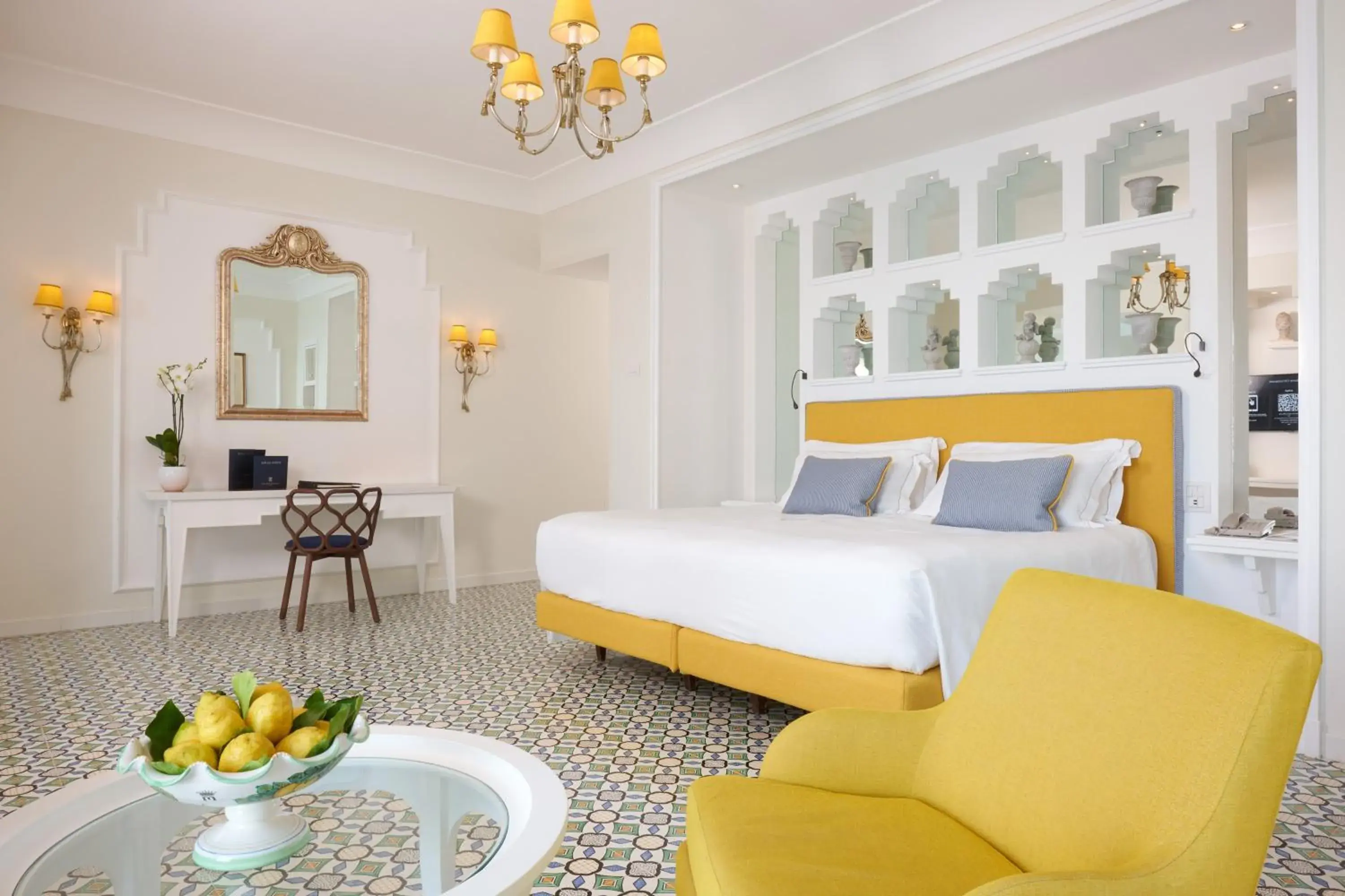 View (from property/room), Bed in Grand Hotel Ambasciatori View (from property/room), Bed in Grand Hotel Ambasciatori