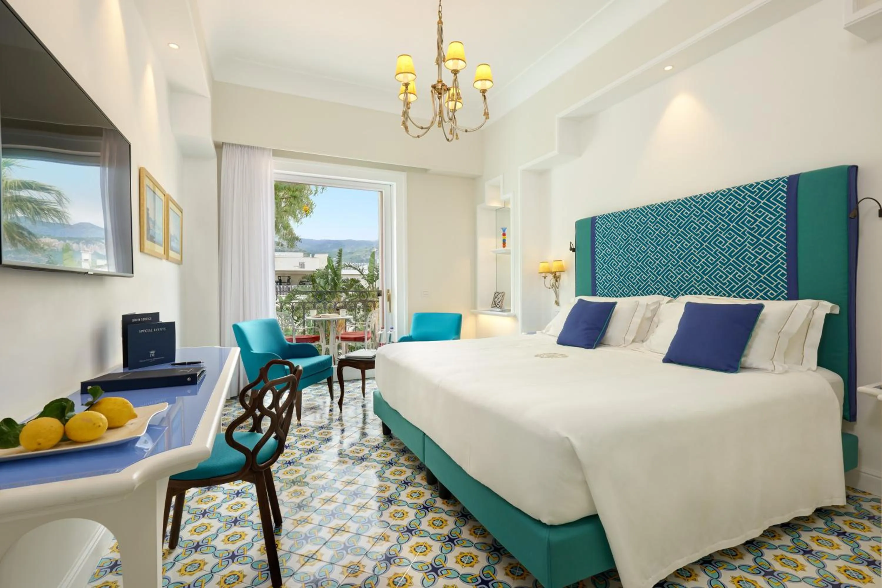 Bed in Grand Hotel Ambasciatori