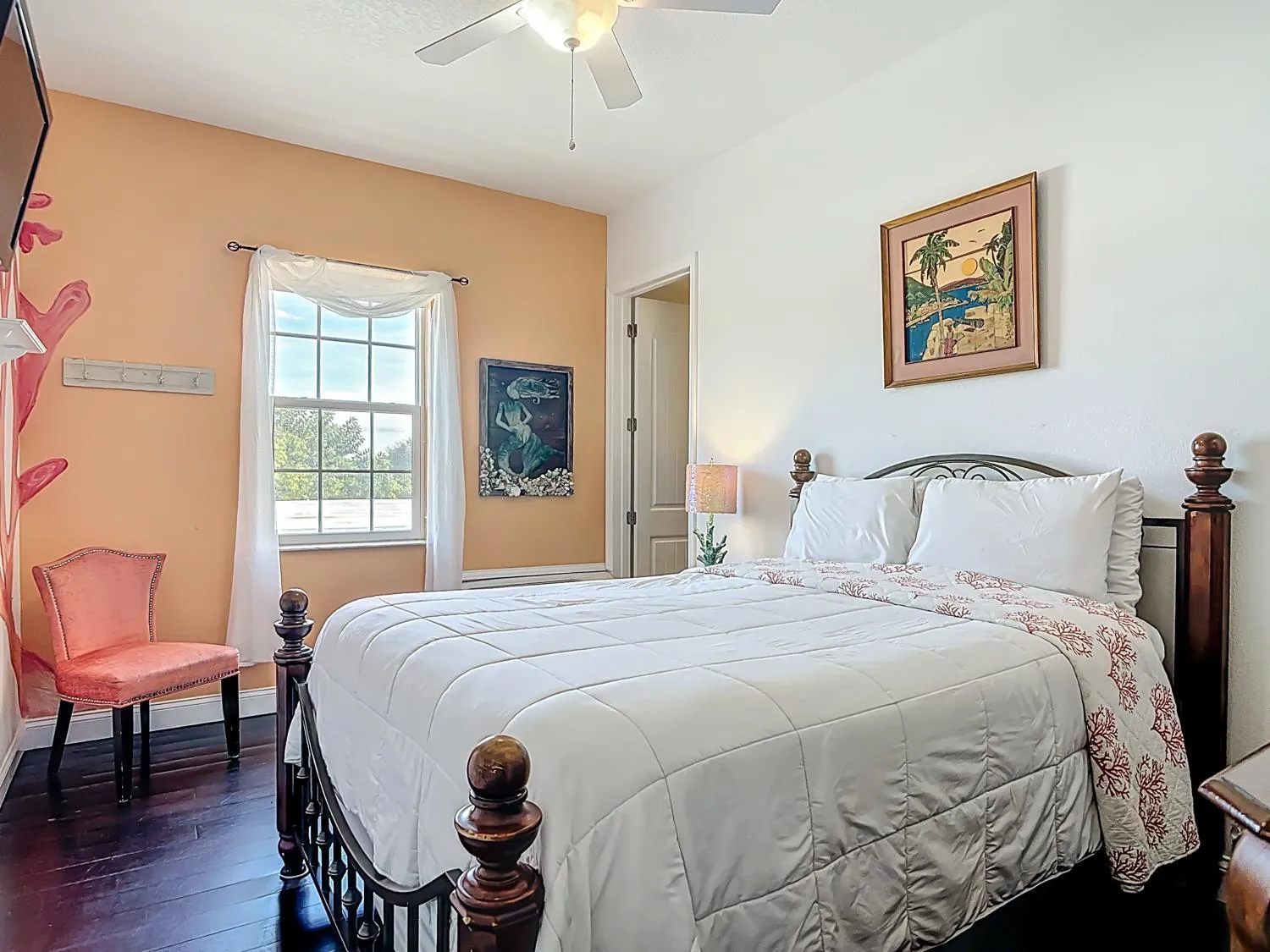 Bedroom, Bed in Inn on the Avenue