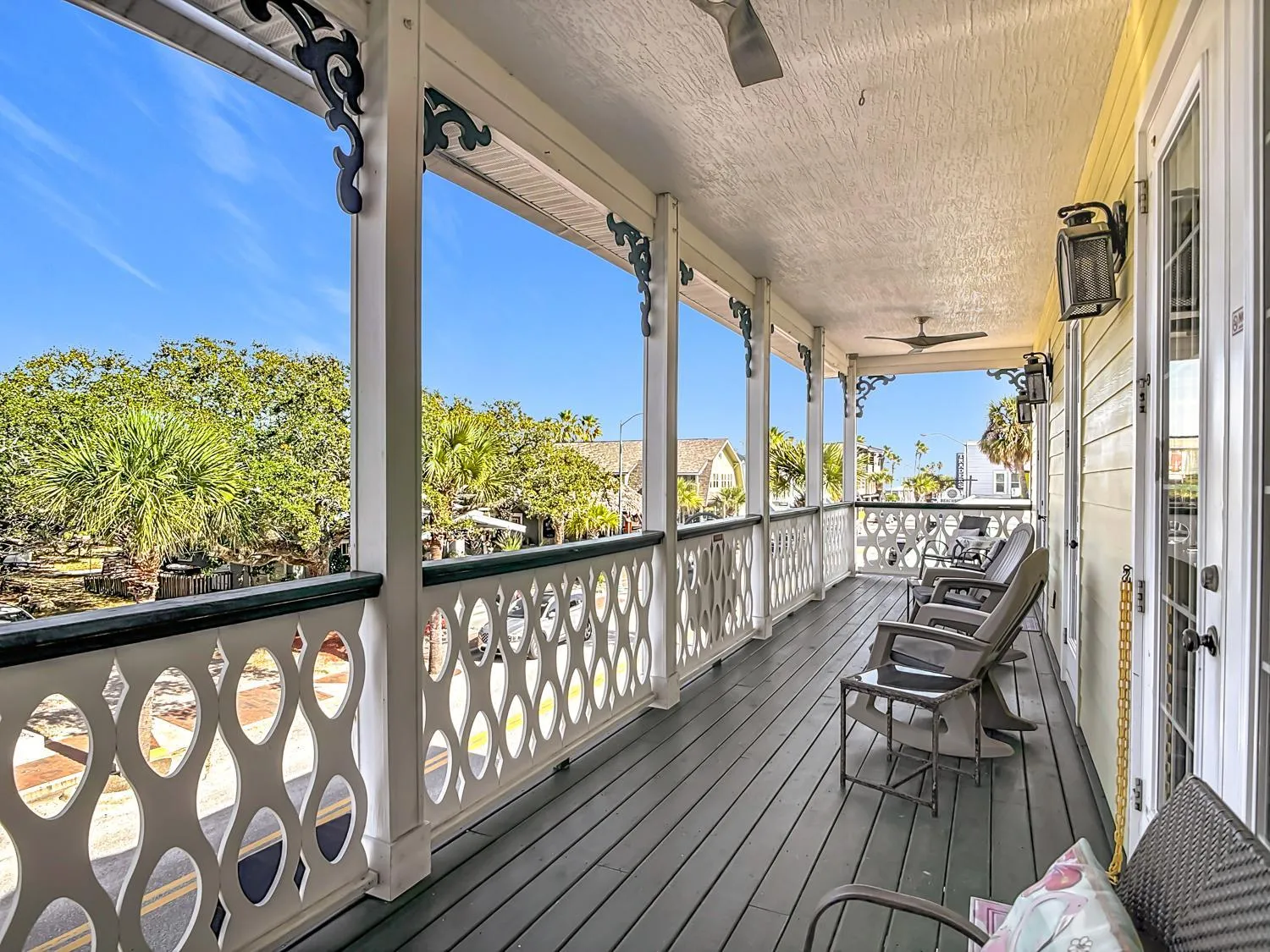 Patio in Inn on the Avenue