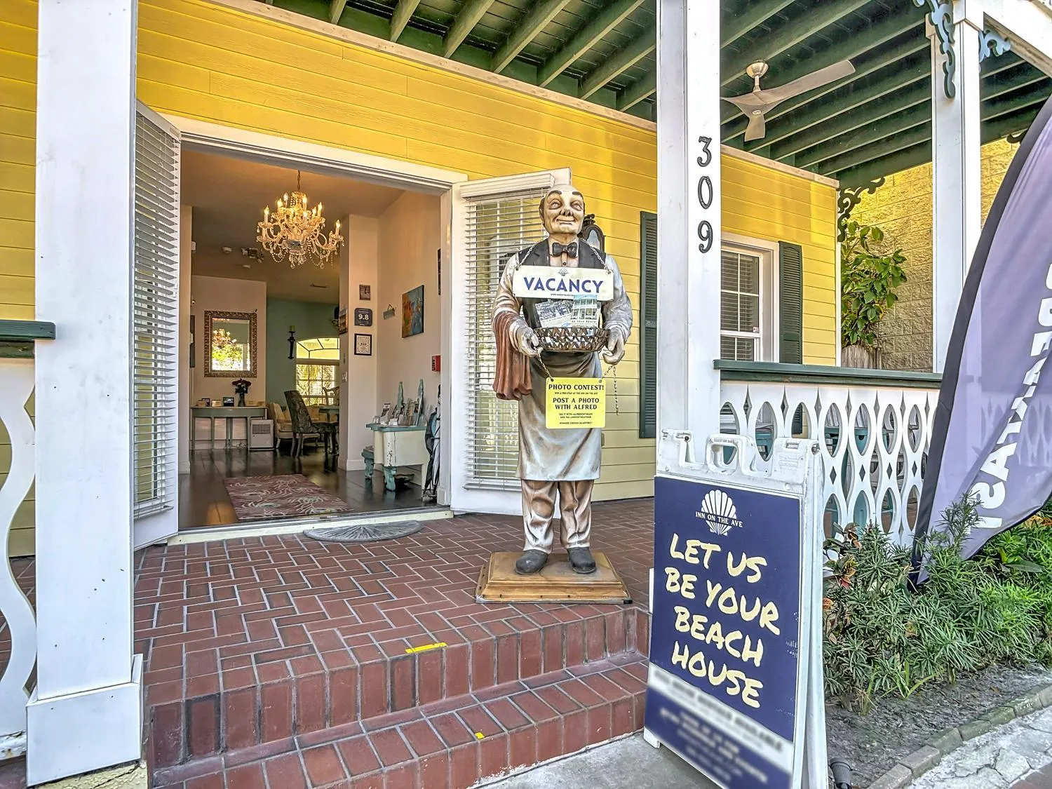 Patio in Inn on the Avenue