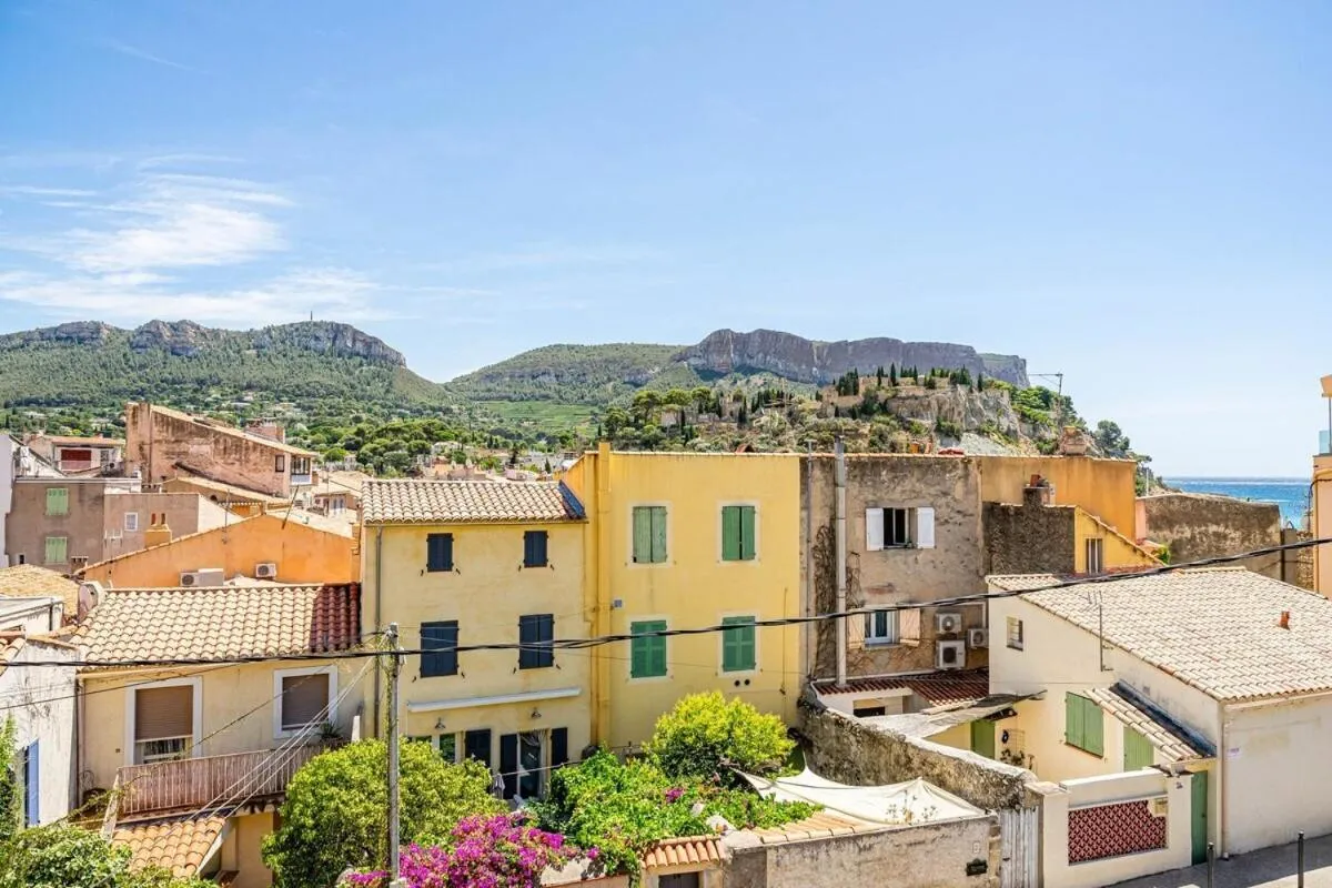 Property building in Les Oliviers