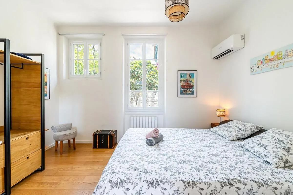 Other, Bed in Les Oliviers
