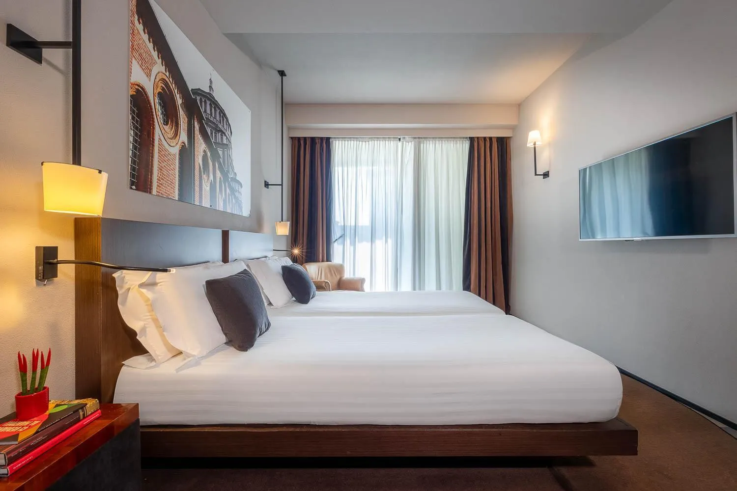 Bed in iH Hotels Milano Ambasciatori