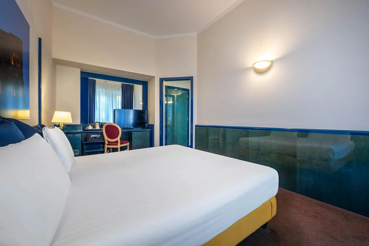 Bed in iH Hotels Milano Ambasciatori