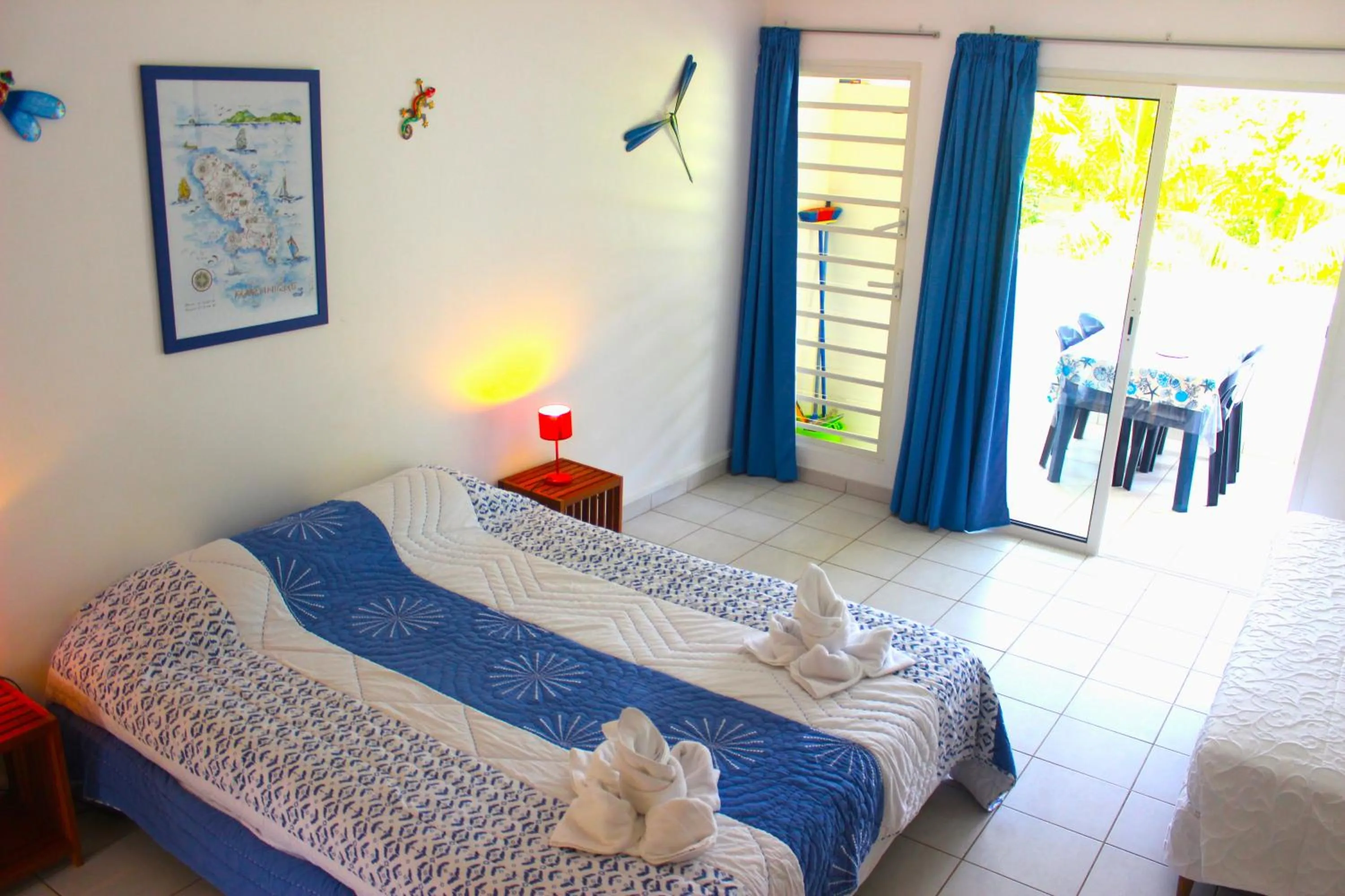 Patio, Bed in Residence Les Cayalines