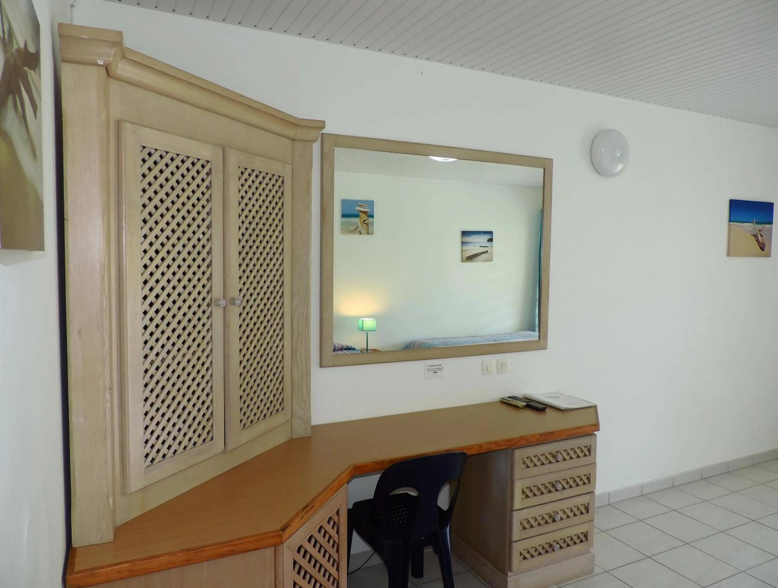 Other in Residence Les Cayalines