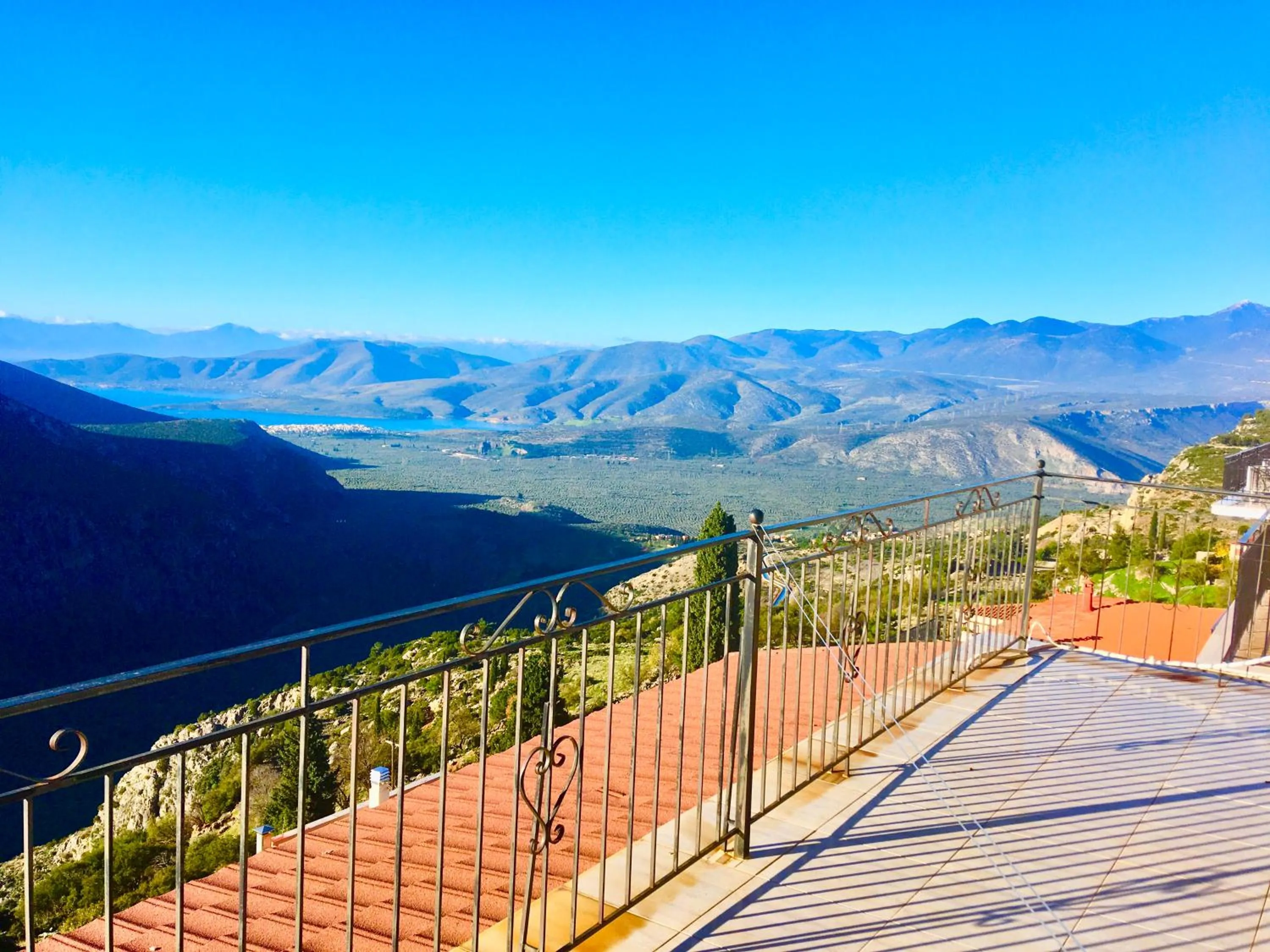 delphi aiolos center hotel panoramic view&yoga harmony hotel&rooms