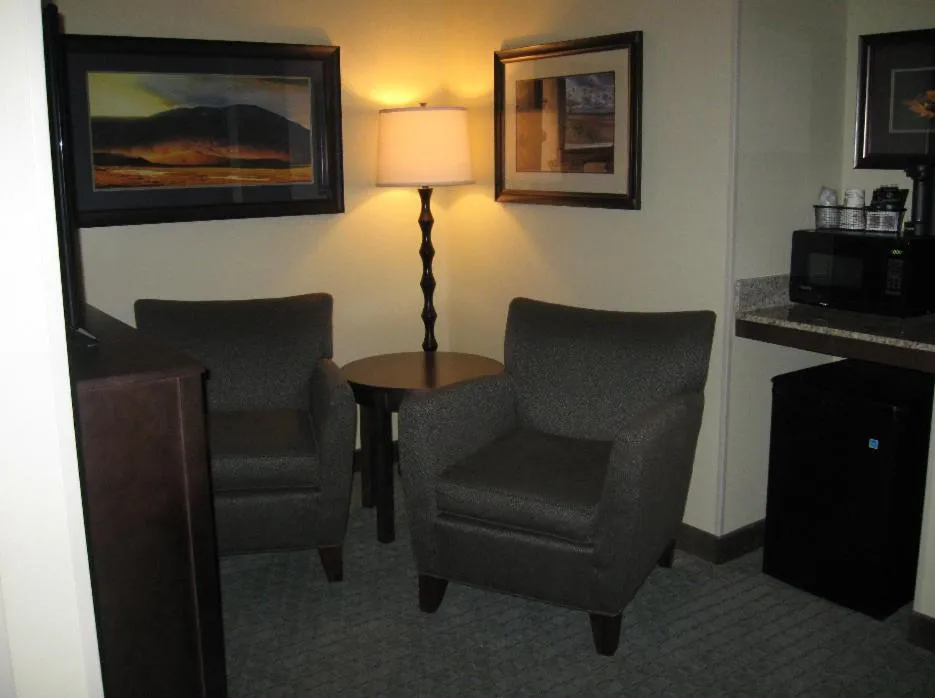 Living room in Little Missouri Inn & Suites Watford City