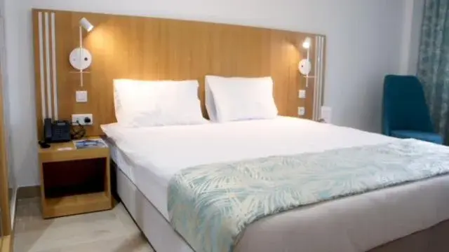 Deluxe Double Room - single occupancy in Hotel Delphin-Nouadhibou Deluxe Double Room - single occupancy in Hotel Delphin-Nouadhibou