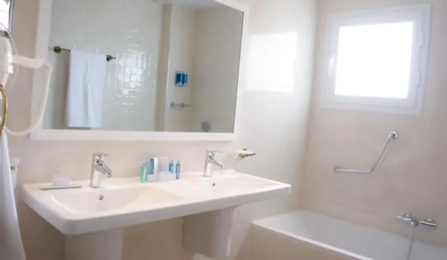 Bathroom in Hotel Delphin-Nouadhibou