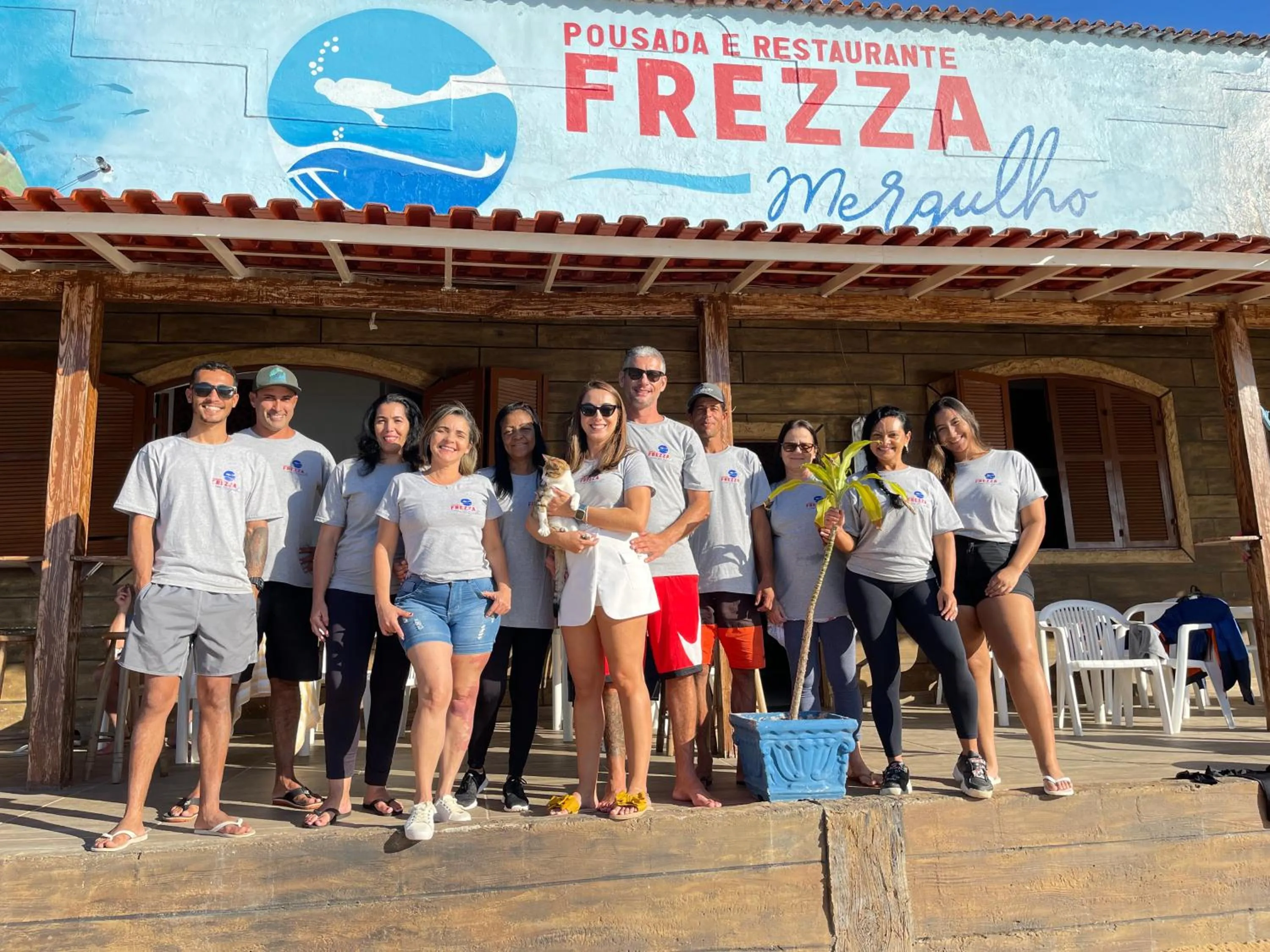Staff in Pousada Frezza Mergulho