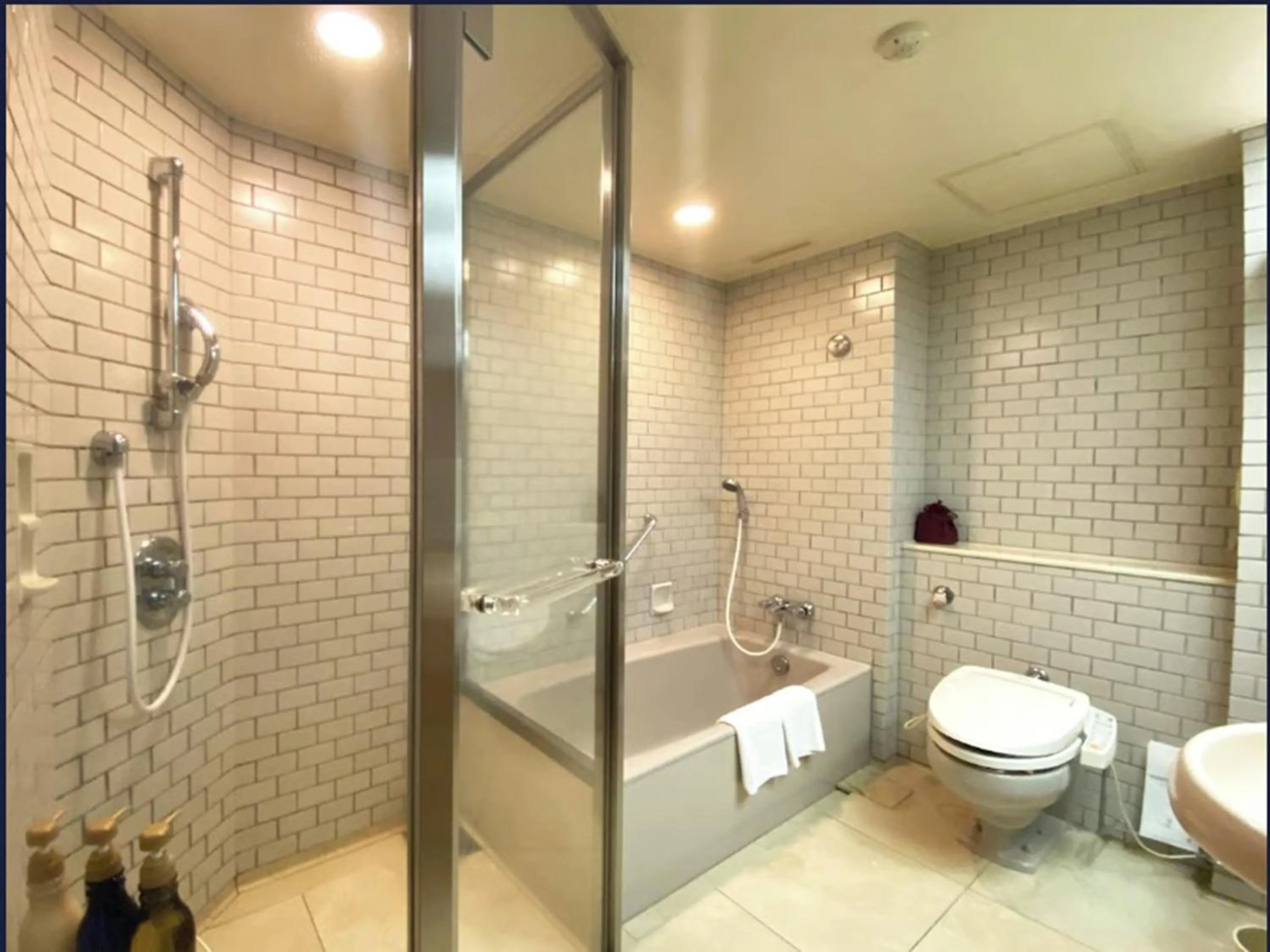 Bathroom in Kamakura Prince Hotel