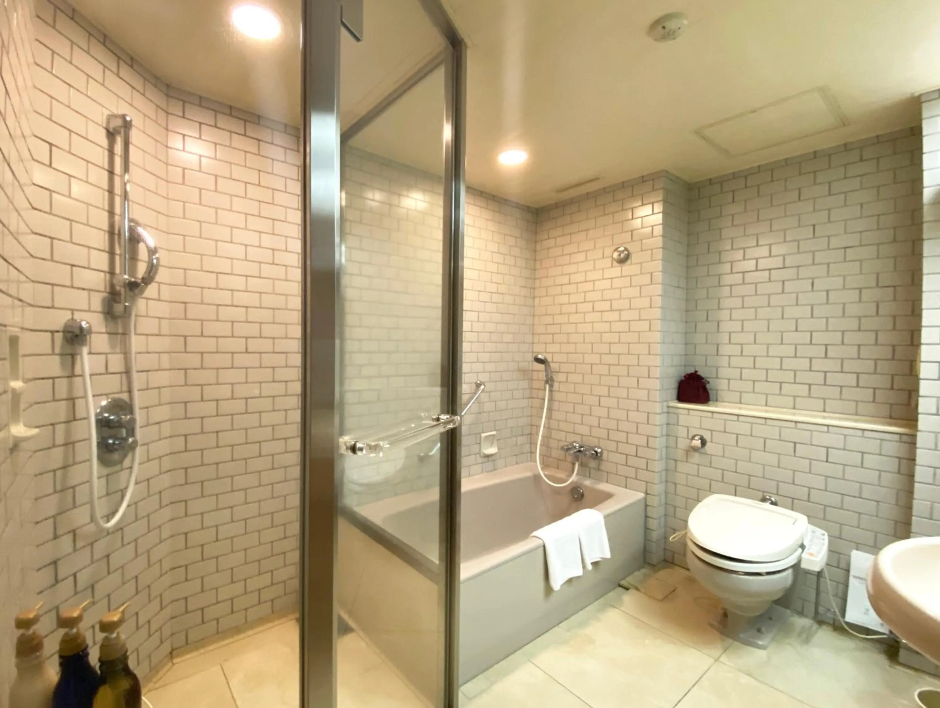 Bathroom in Kamakura Prince Hotel