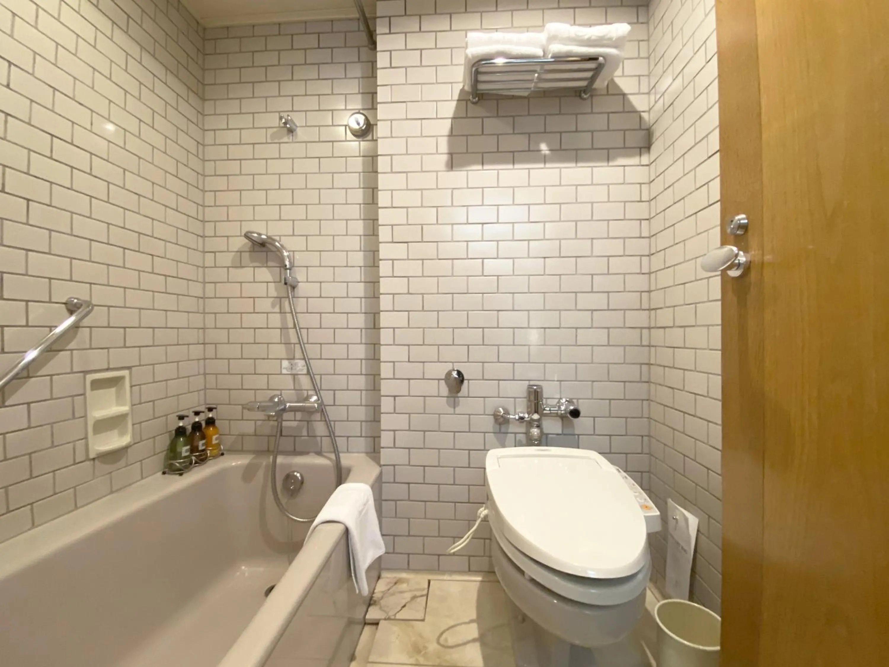 Shower in Kamakura Prince Hotel