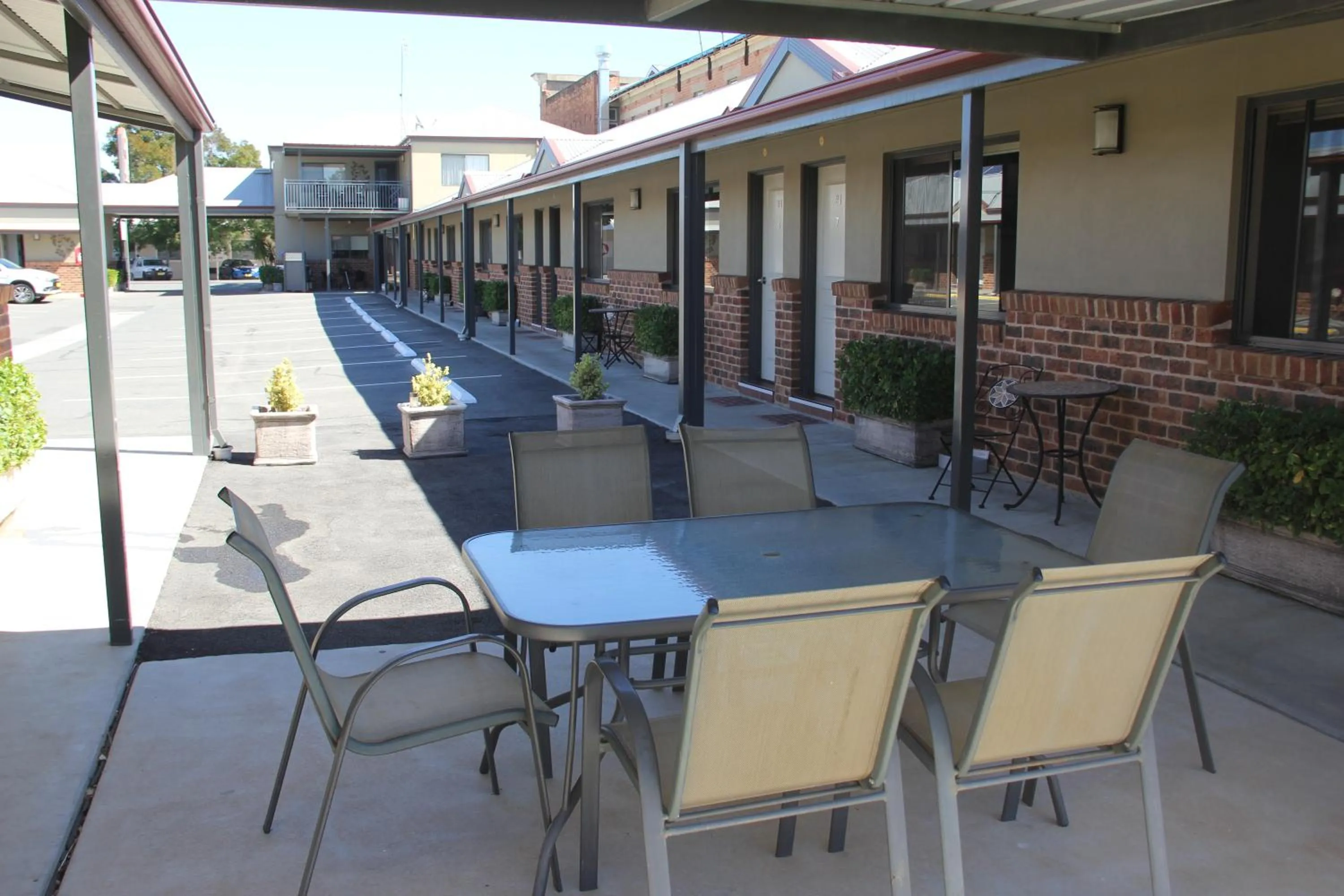 Balcony/Terrace in The Saltbush Motor Inn