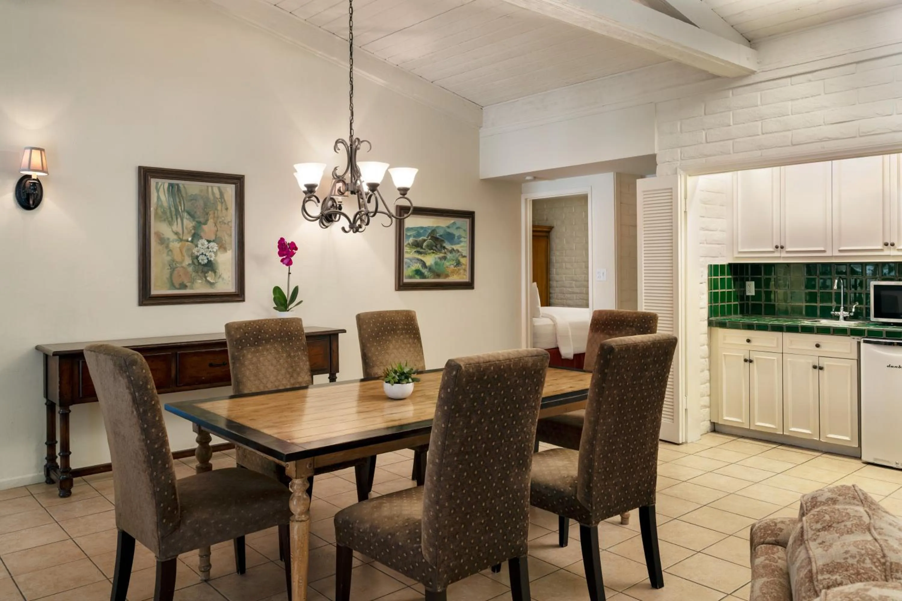 Living room in La Casa Del Zorro Resort & Spa