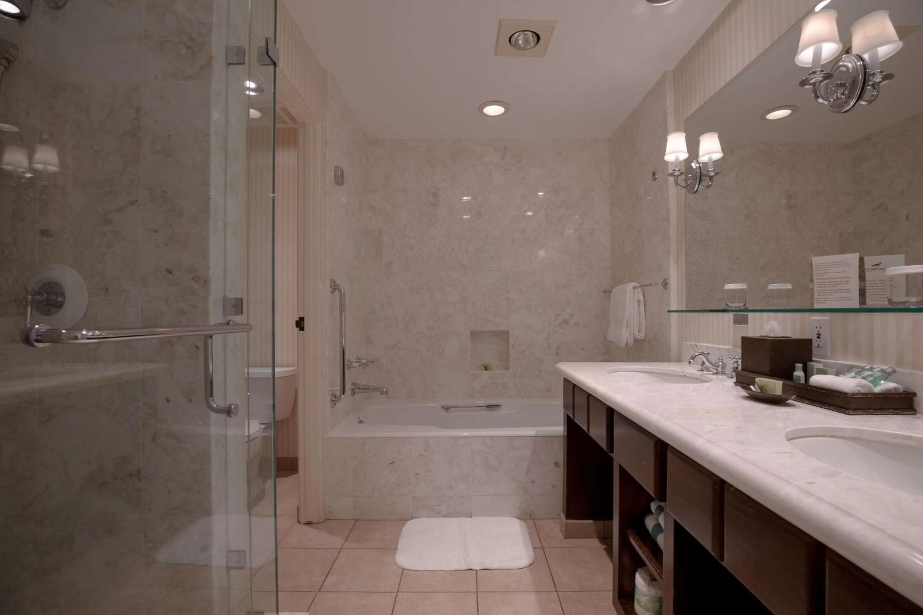 Bathroom in La Casa Del Zorro Resort & Spa