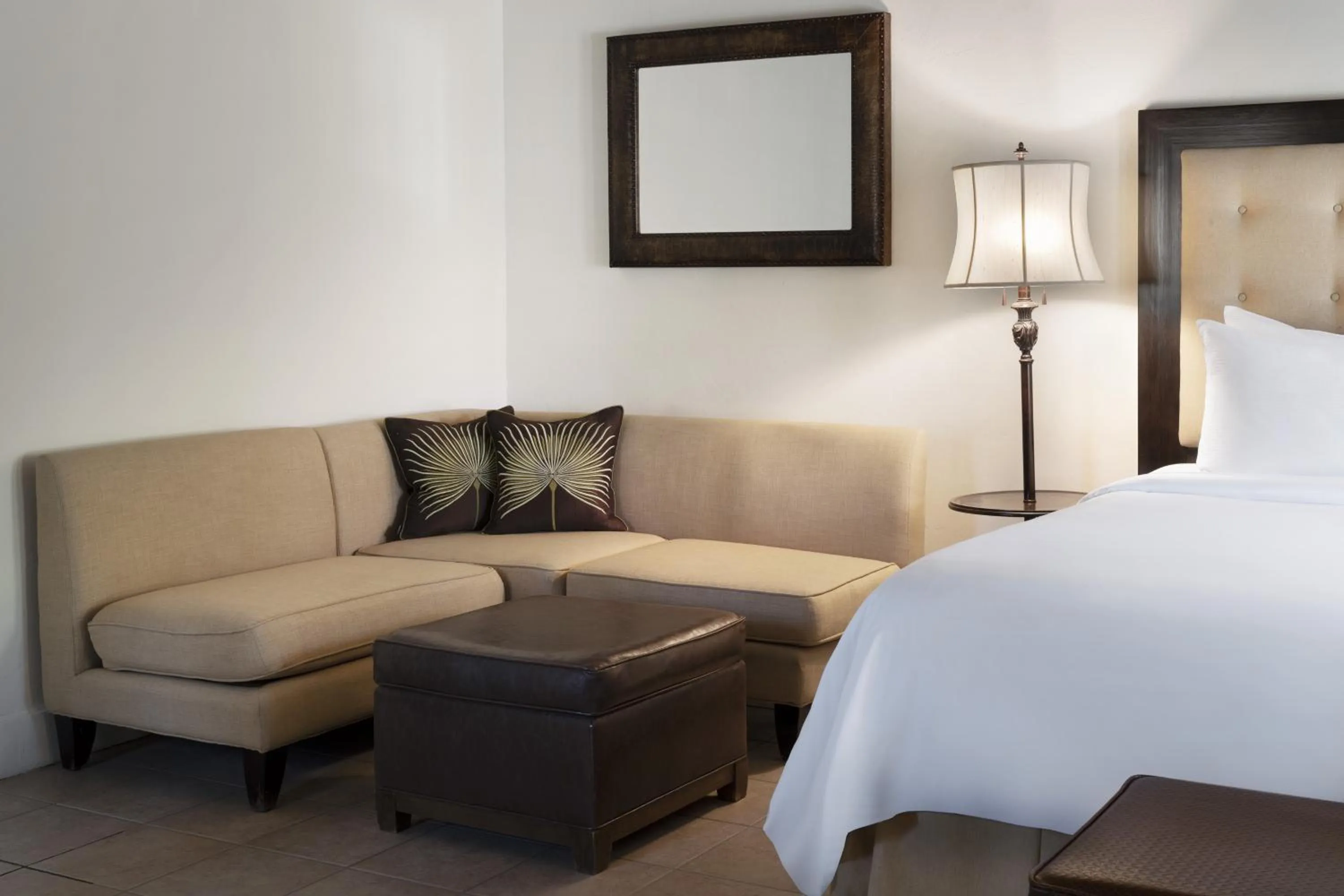 Living room in La Casa Del Zorro Resort & Spa