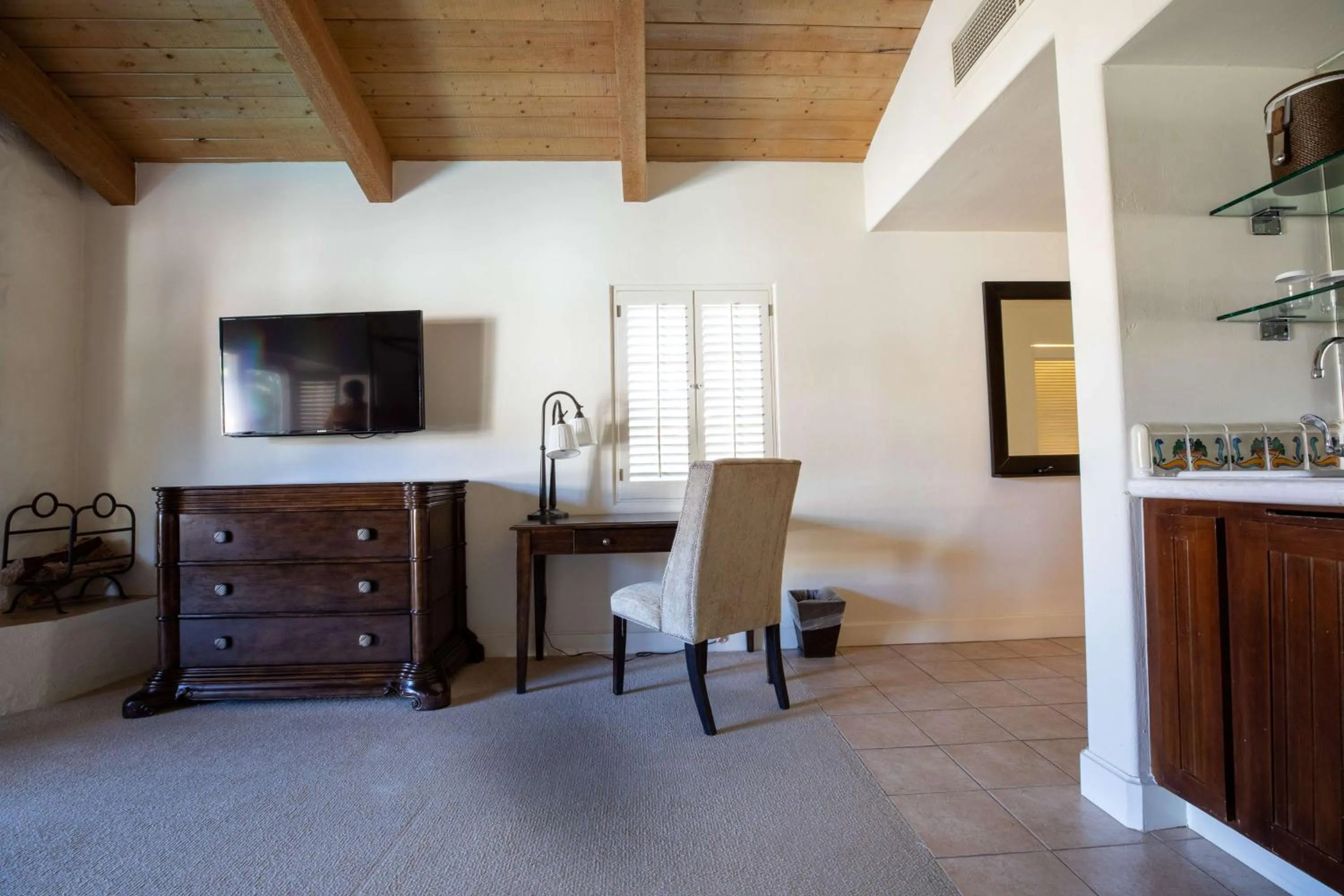 Bedroom in La Casa Del Zorro Resort & Spa