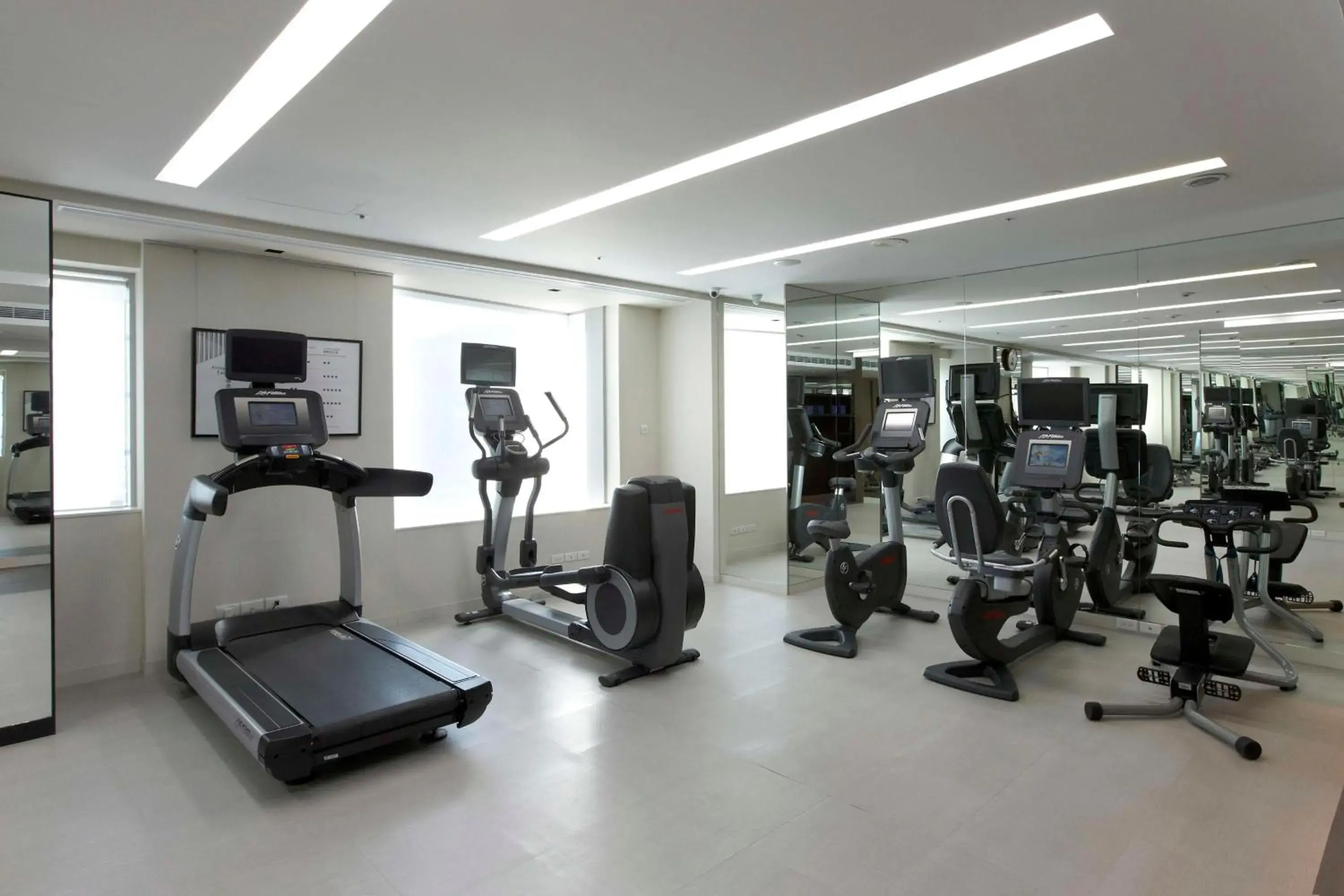 Fitness centre/facilities in Humble House Taipei, Curio Collection by Hilton Fitness centre/facilities in Humble House Taipei, Curio Collection by Hilton
