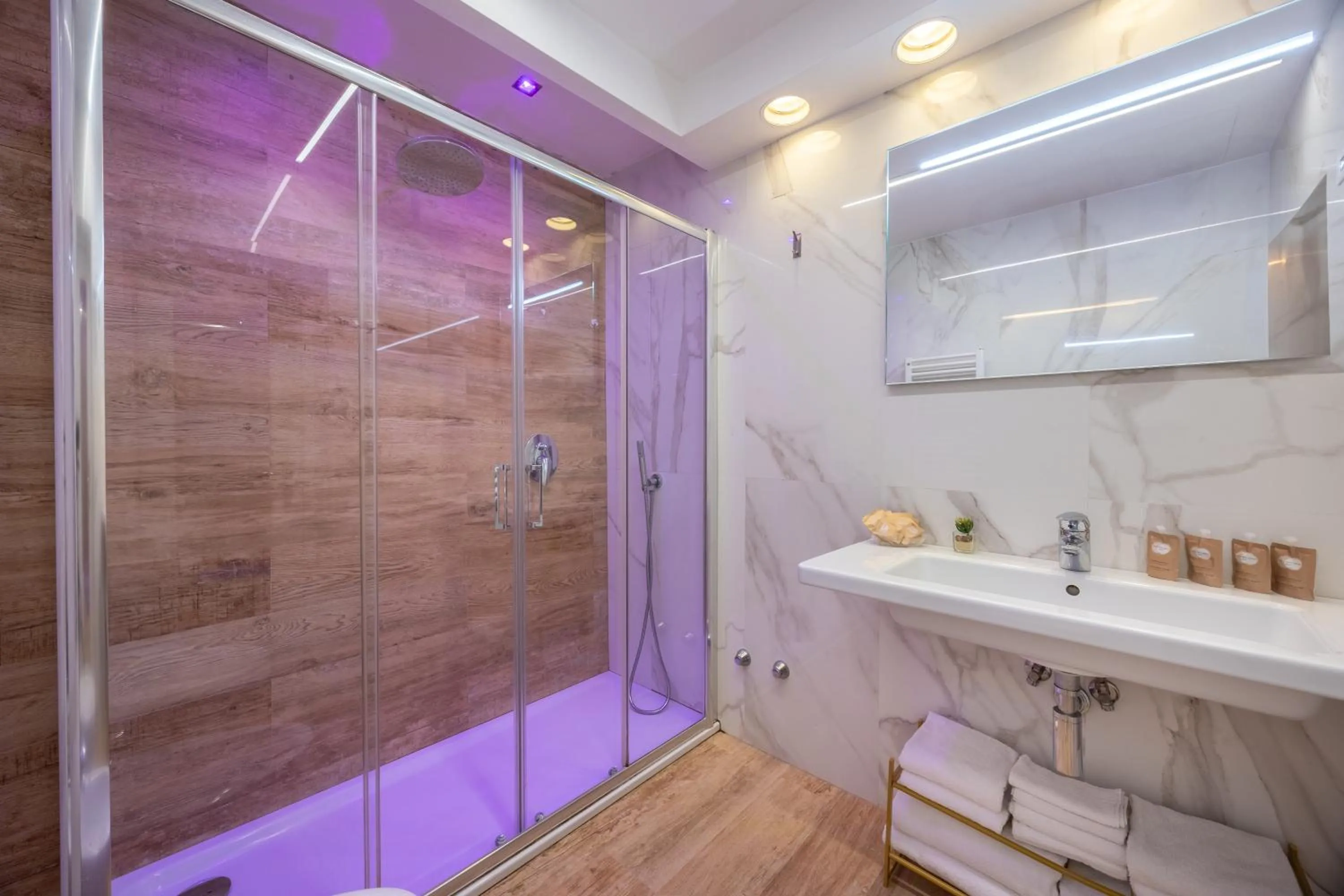 Bathroom in Hotel Palladium Palace