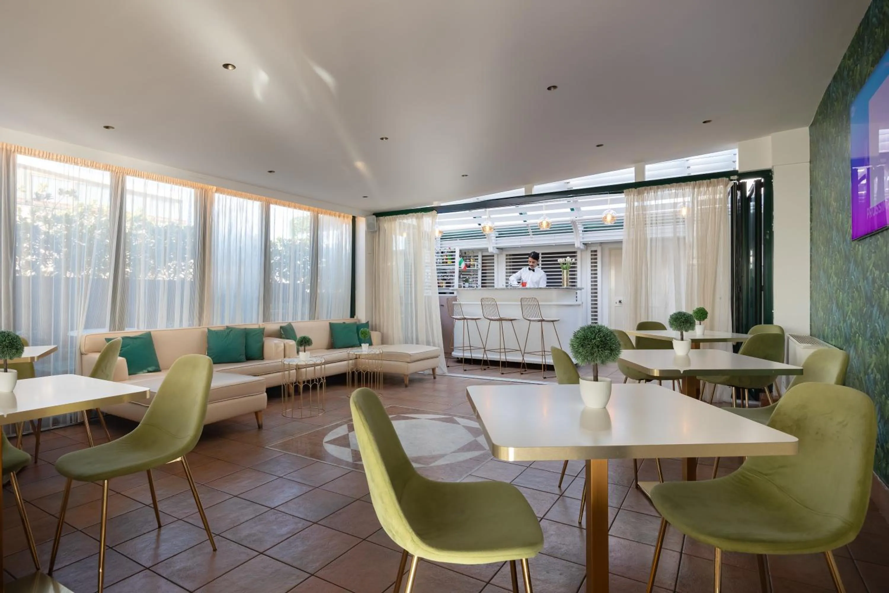 Restaurant/places to eat in Hotel Palladium Palace