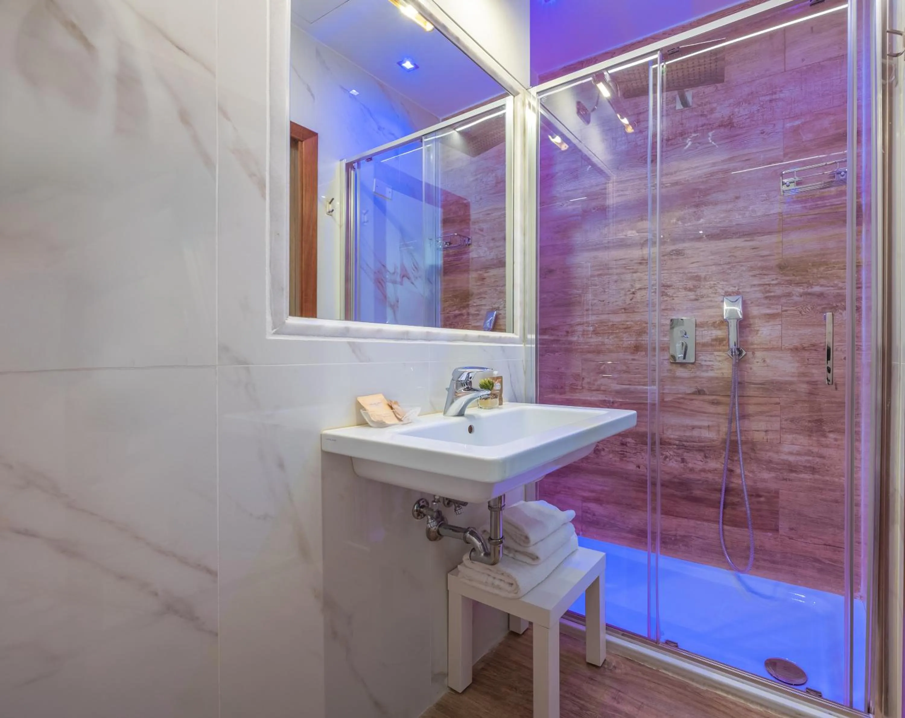 Bathroom in Hotel Palladium Palace