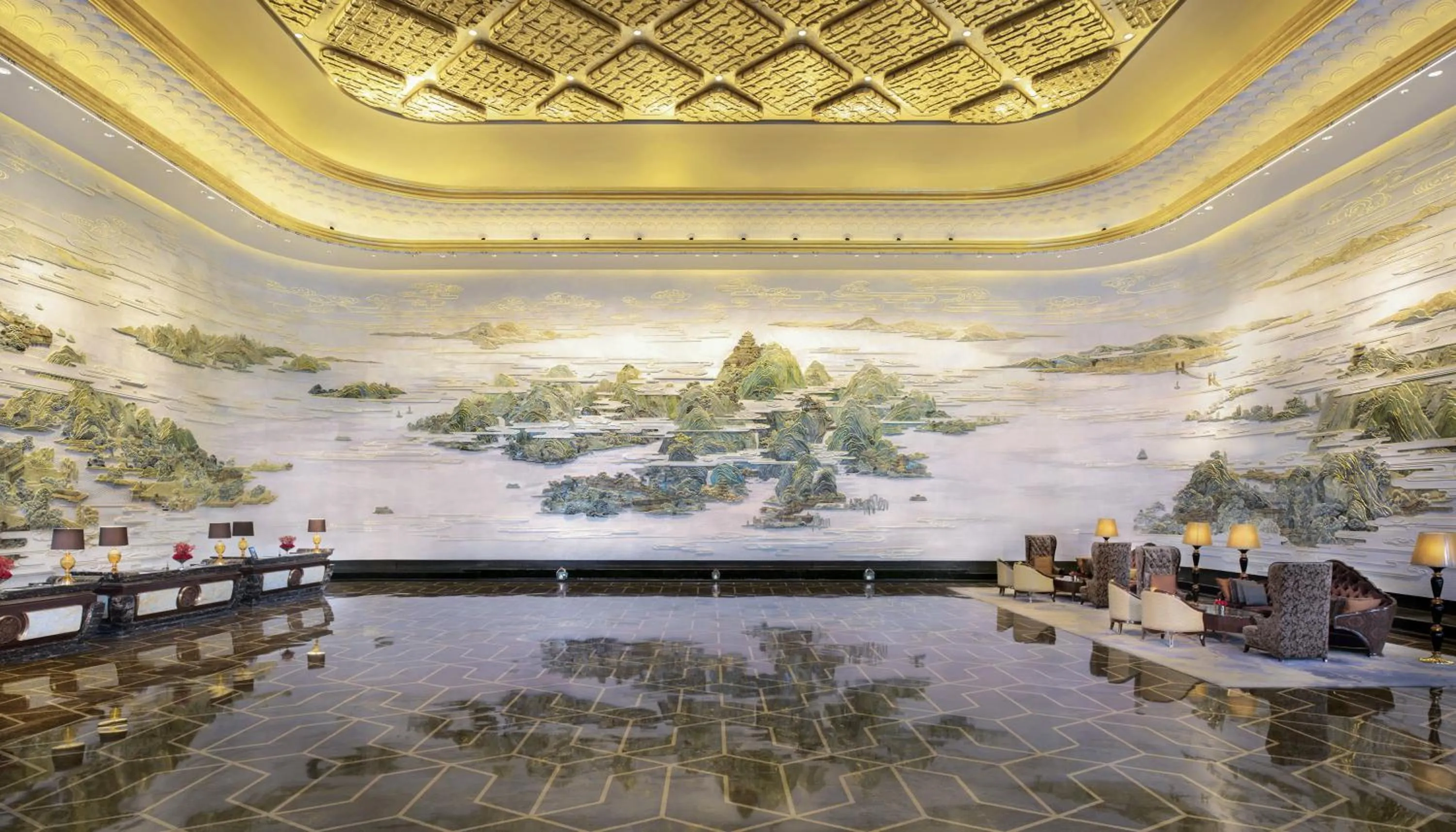 Lobby or reception in Wanda Reign Wuhan