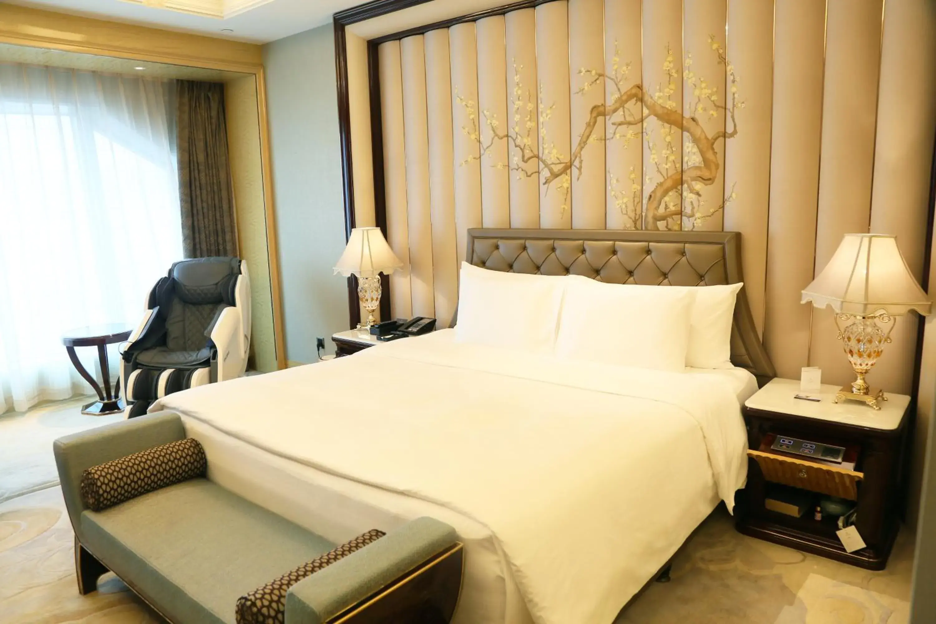 Bedroom, Bed in Wanda Reign Wuhan Bedroom, Bed in Wanda Reign Wuhan