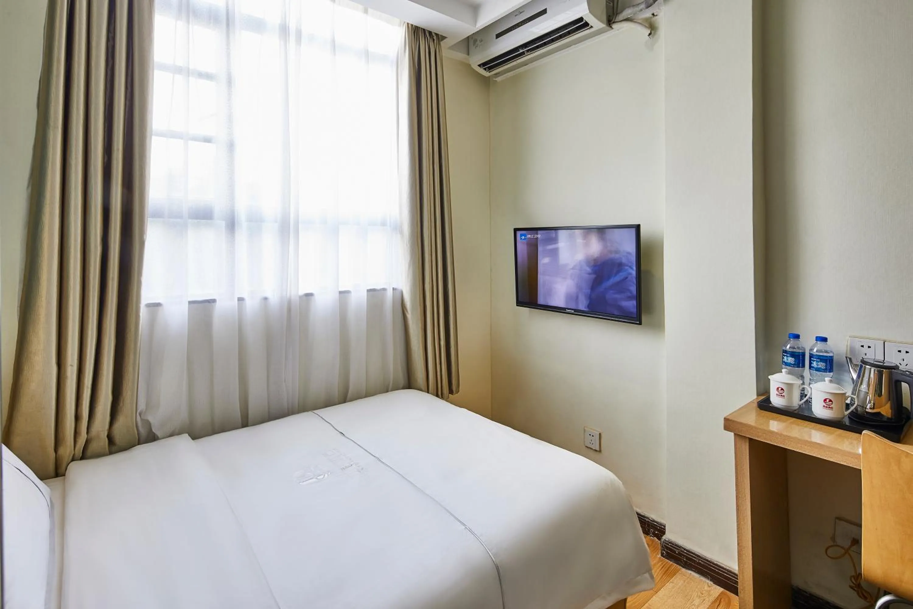 bunk bed, Bed in Insail Hotels Guangzhou XiMenKou Subway Station Branch