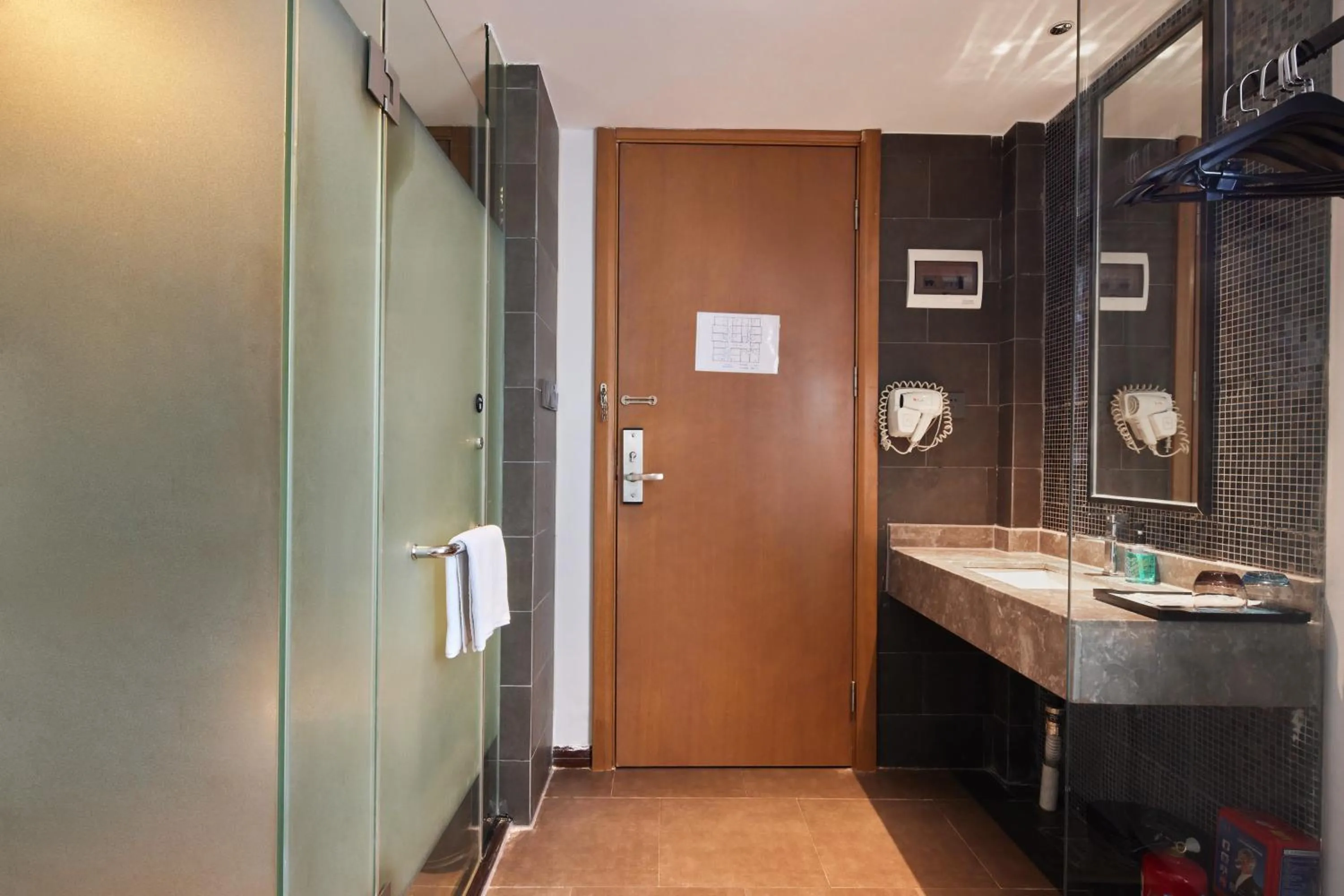Bathroom in Insail Hotels Guangzhou XiMenKou Subway Station Branch