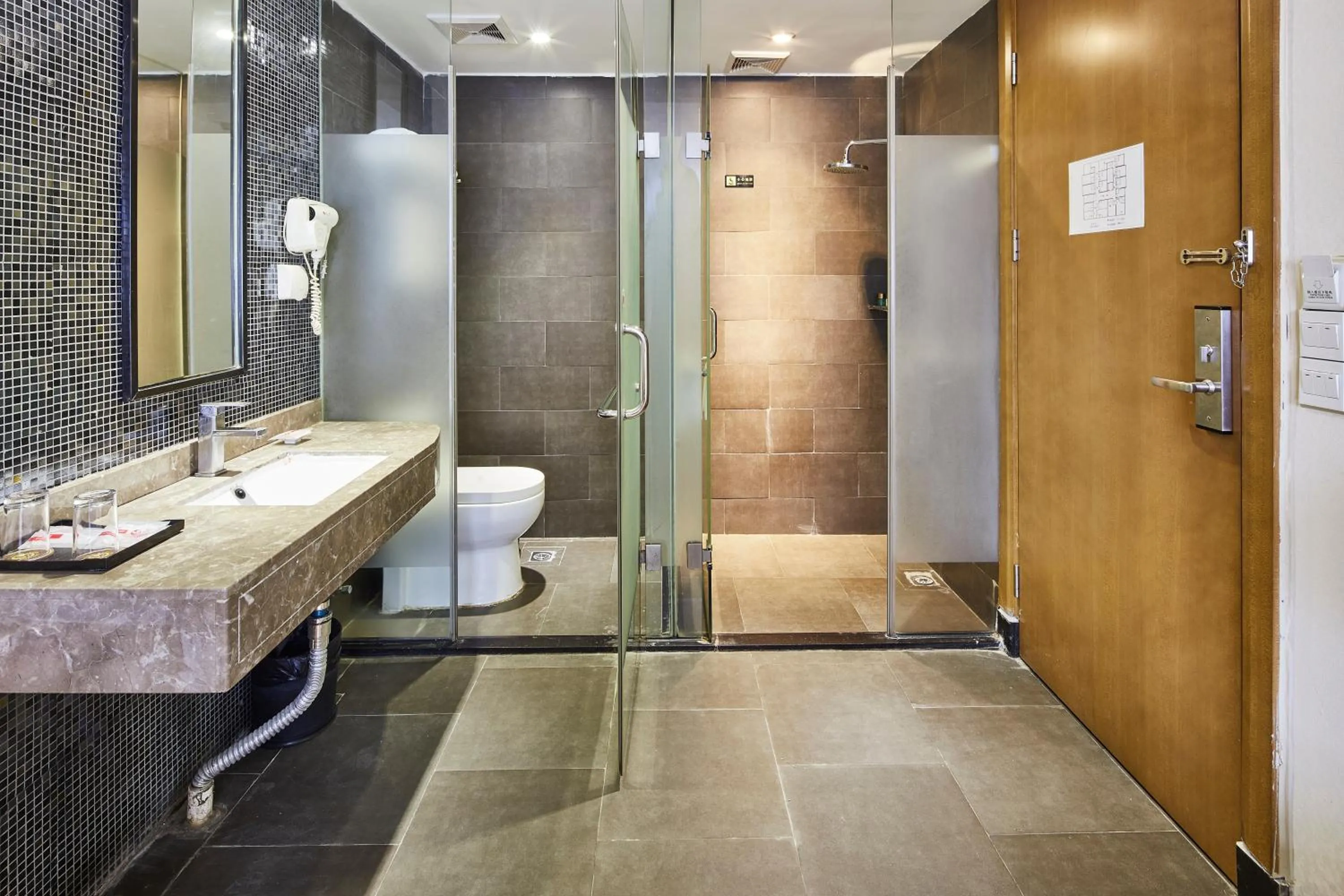 Shower in Insail Hotels Guangzhou XiMenKou Subway Station Branch