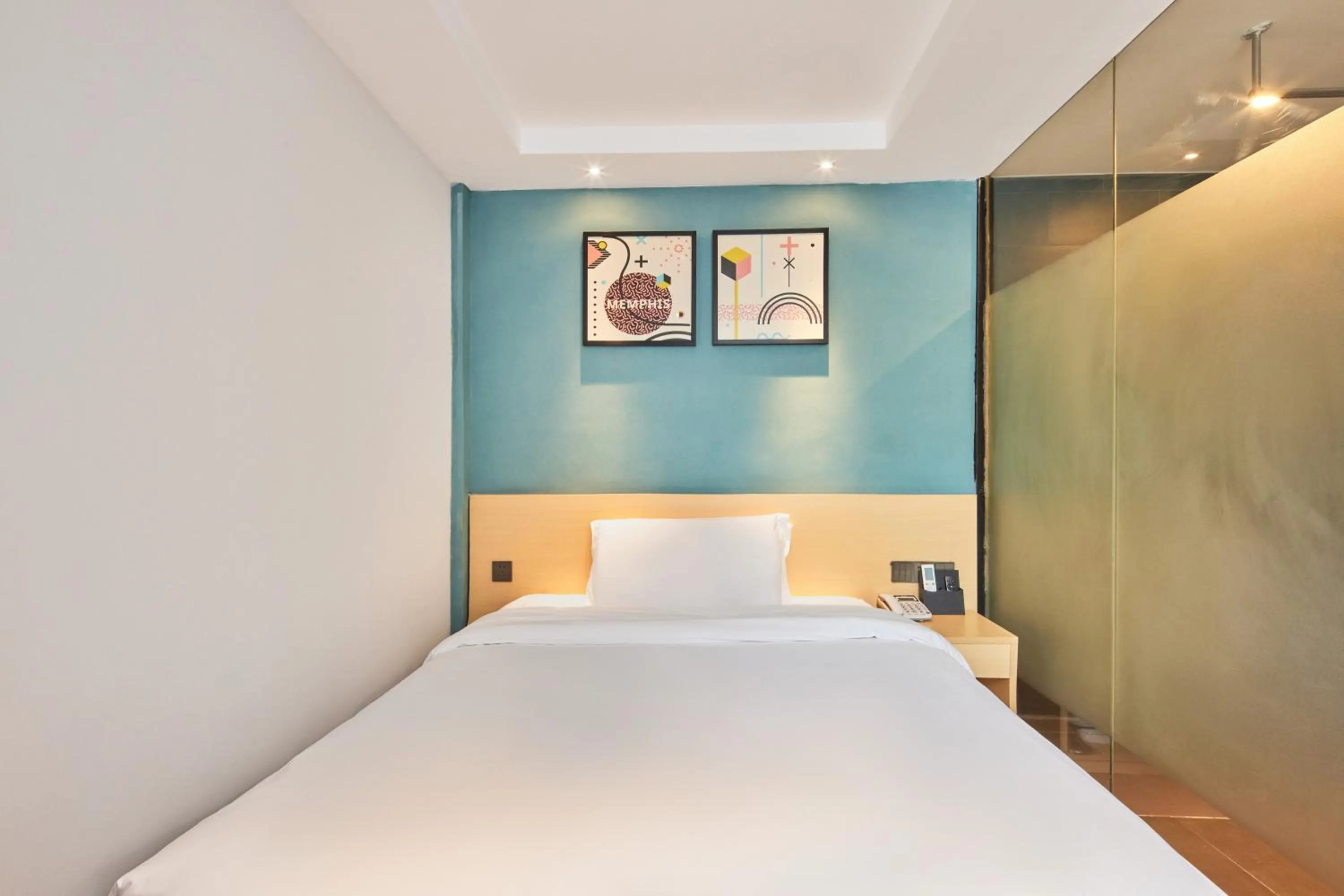 Bedroom, Bed in Insail Hotels Guangzhou XiMenKou Subway Station Branch
